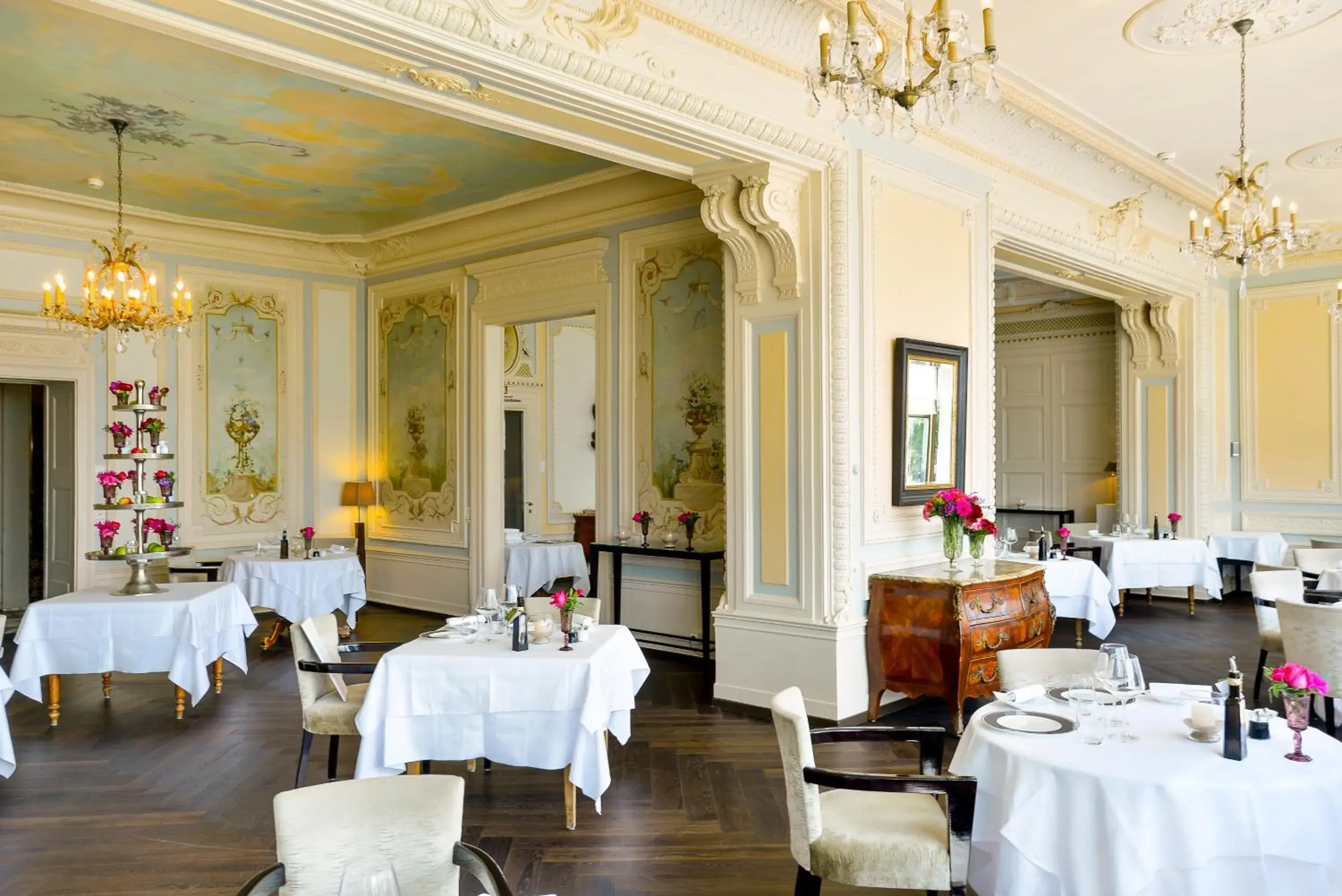 Restaurant/Places to Eat in Hotel Des Trois Couronnes & Spa - The Leading Hotels of the World