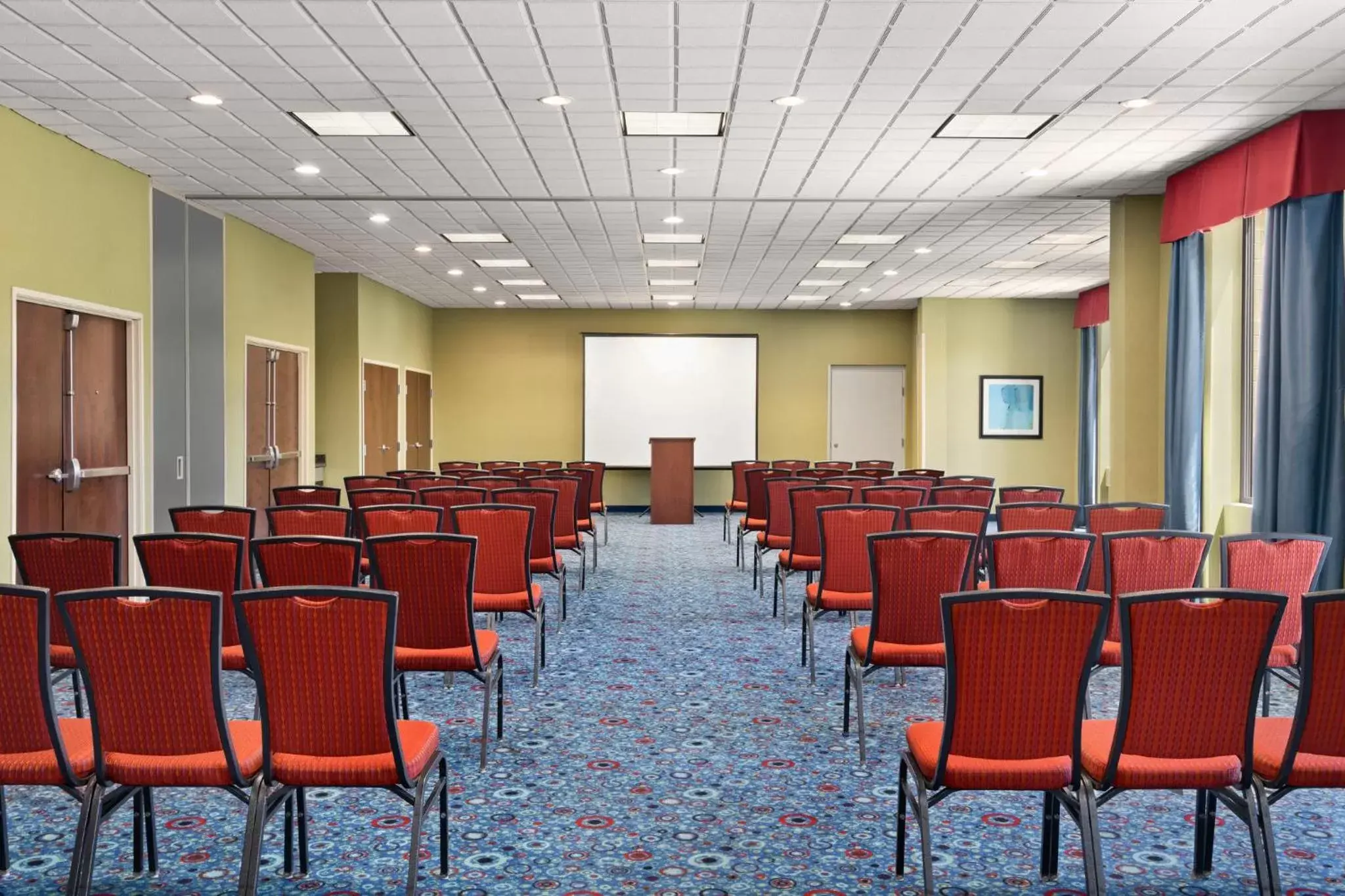 Meeting/conference room in Holiday Inn Express Hotel and Suites Akron South-Airport Area, an IHG Hotel