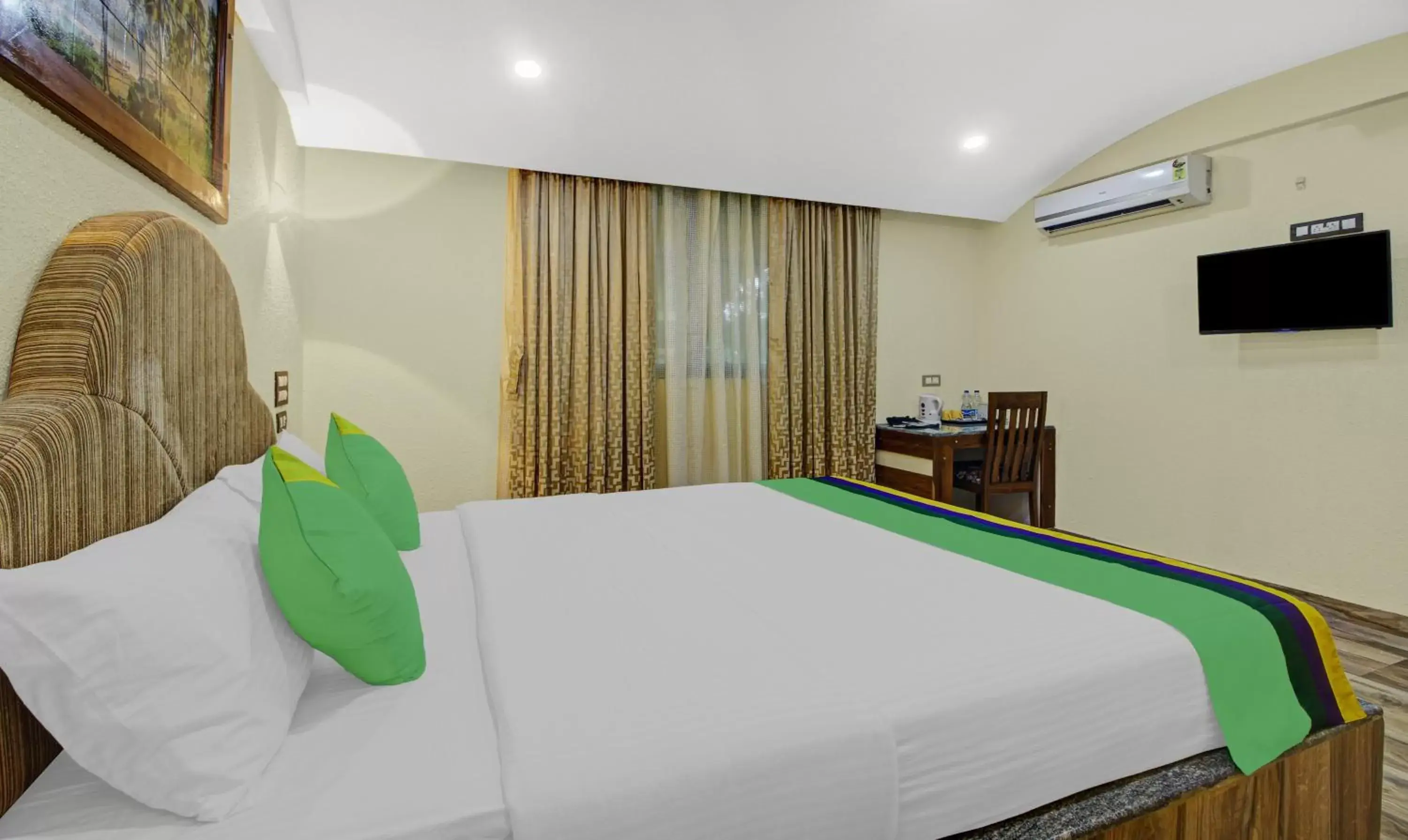 Bed in Treebo Majestic Palms, 2 Km From Colva Beach Bed in Treebo Majestic Palms, 2 Km From Colva Beach