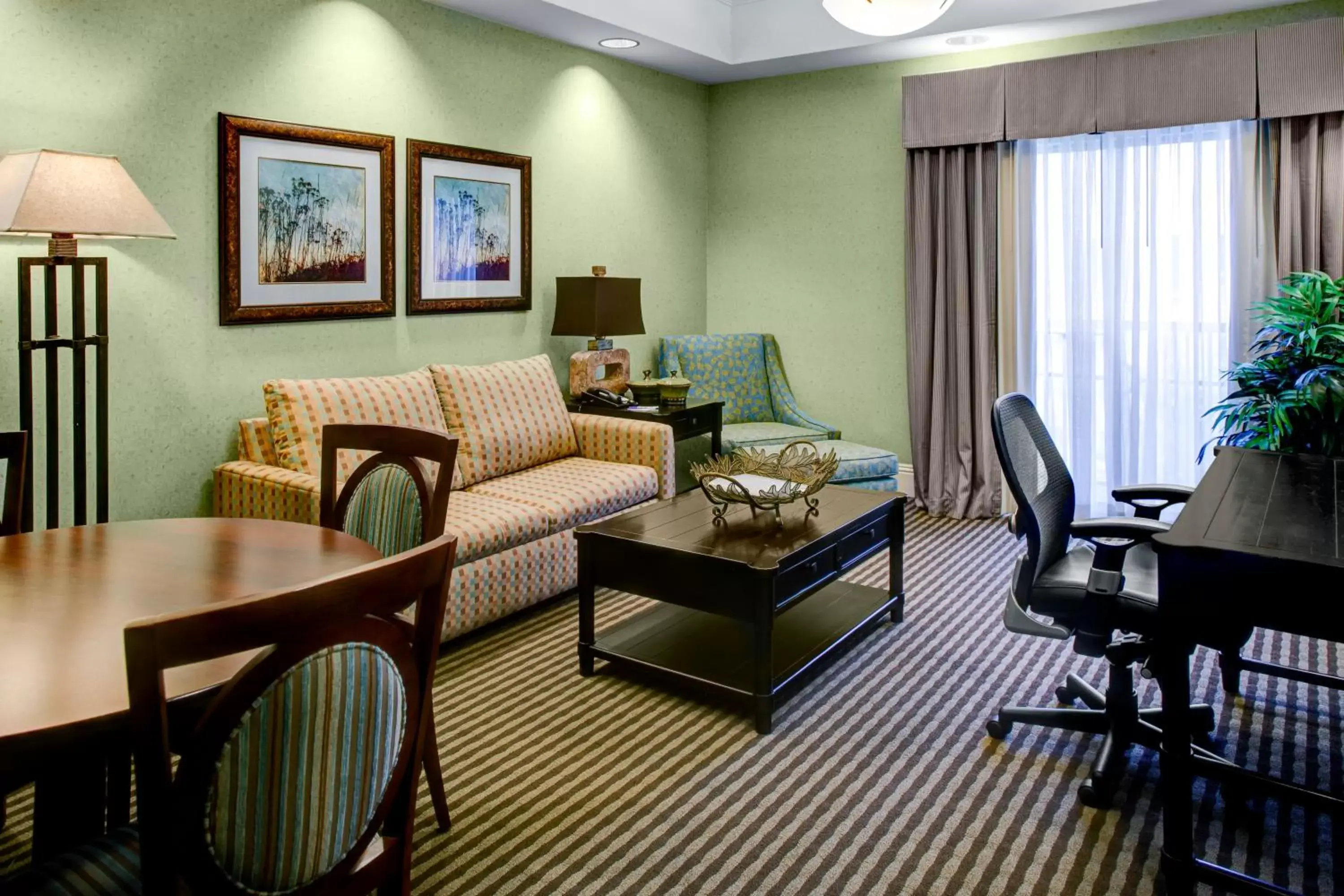 Photo of the whole room in Holiday Inn Express Hotel & Suites Atlanta Buckhead, an IHG Hotel