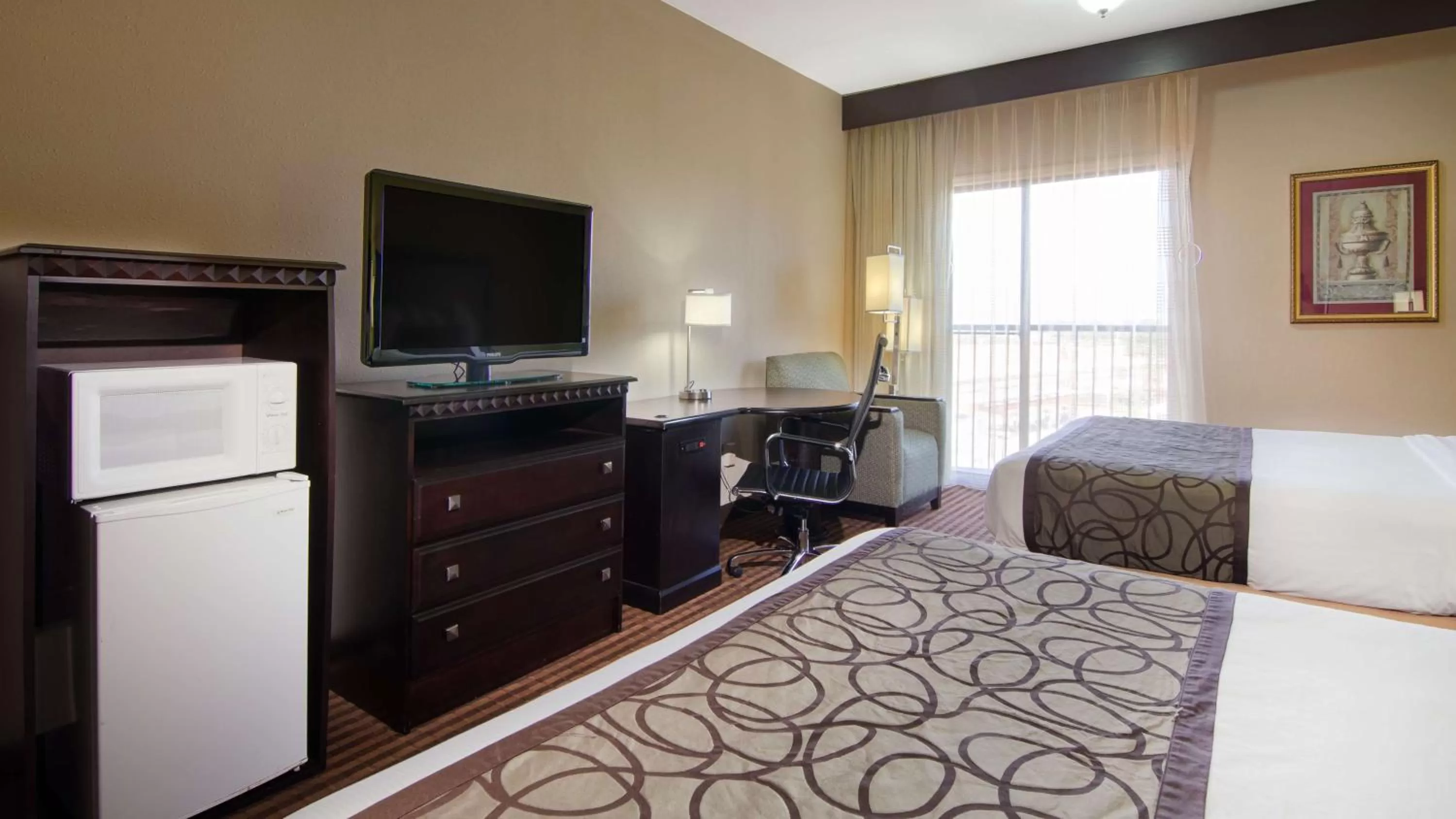 Queen Room with Two Queen Beds and Balcony - Non-Smoking in Best Western Plus Atlanta Airport East