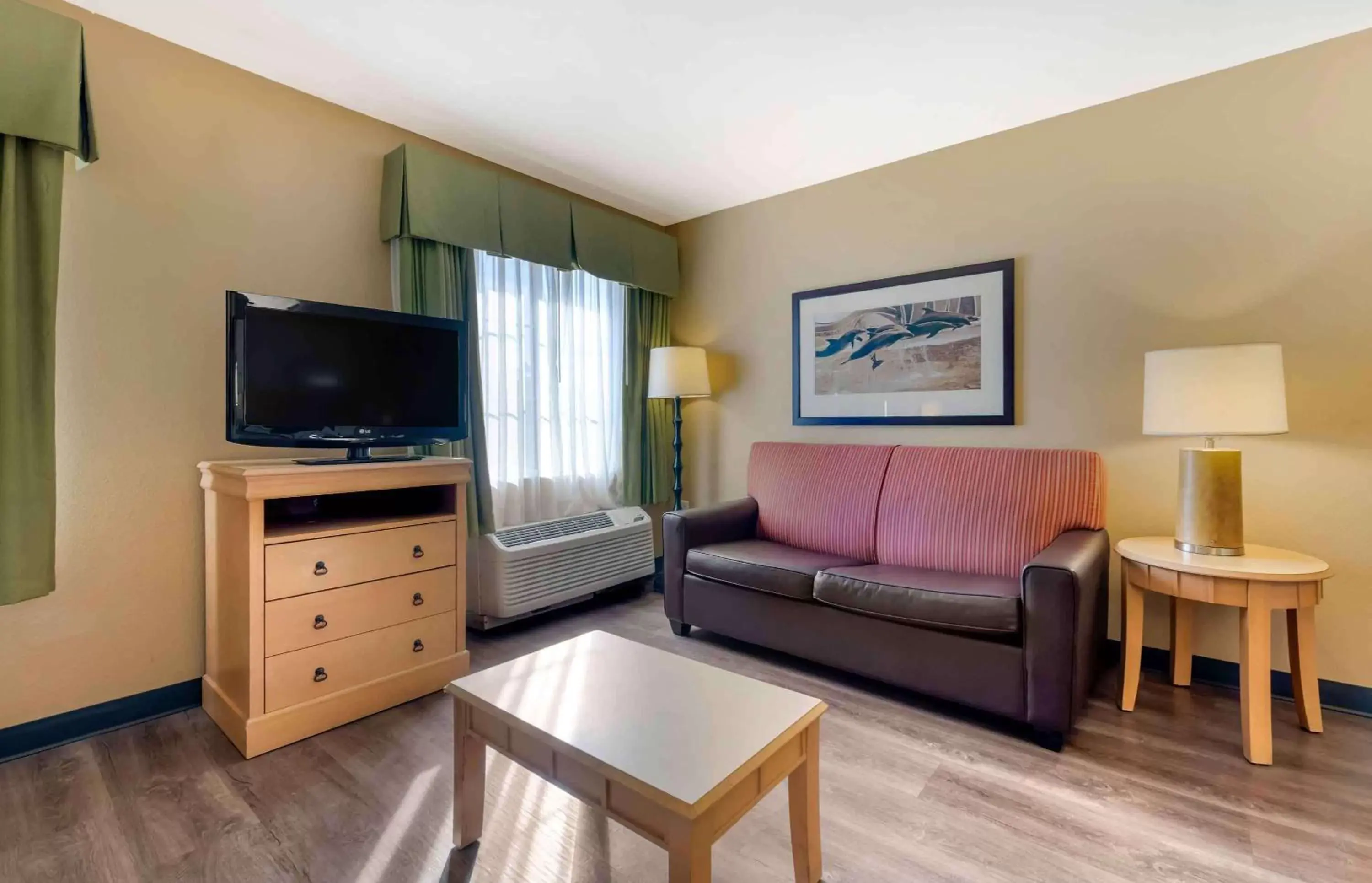 Bedroom, Seating Area in Extended Stay America Suites - Orlando - Convention Center - Universal Blvd