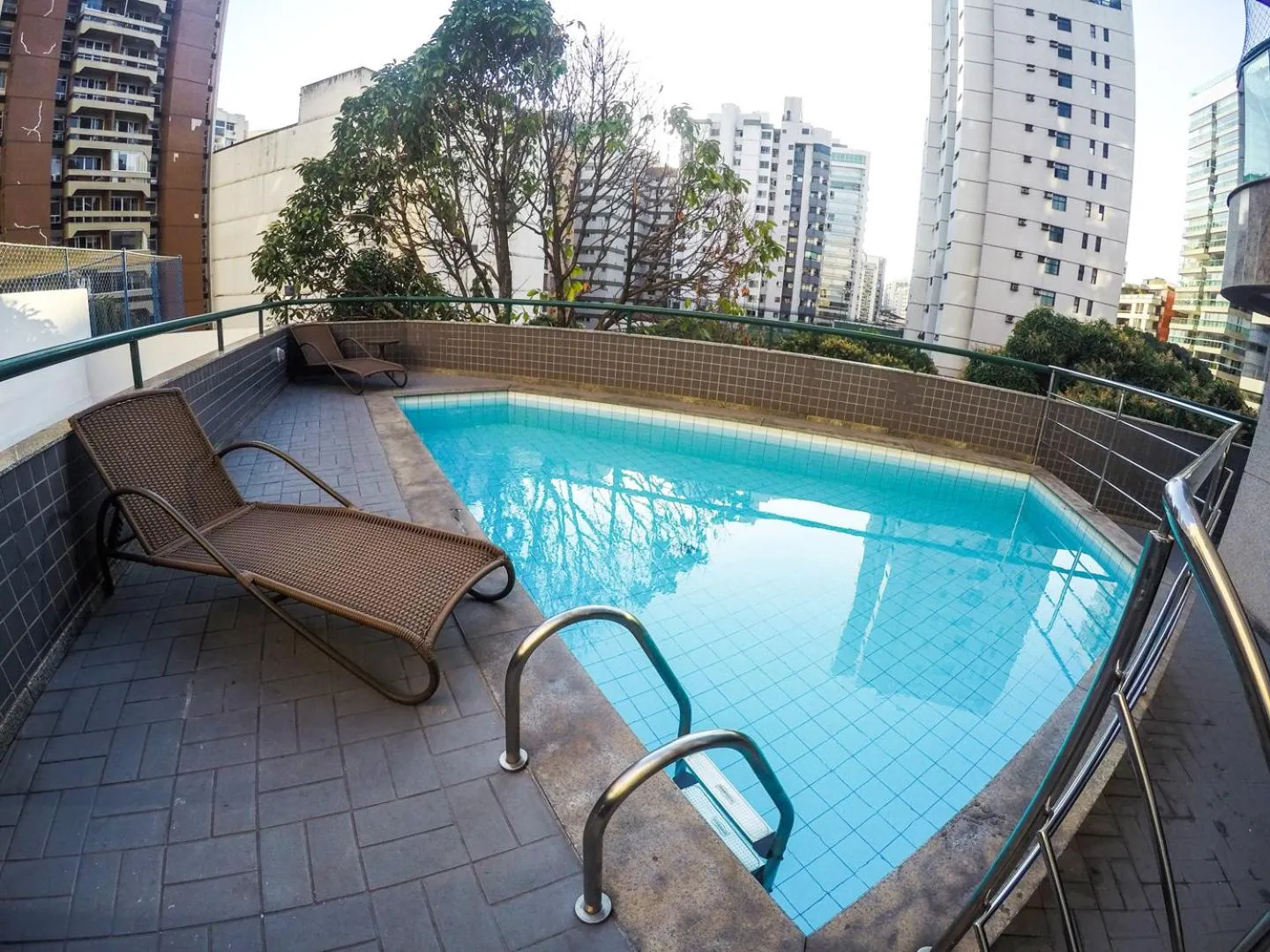 Swimming pool in Hotel Costa Victória