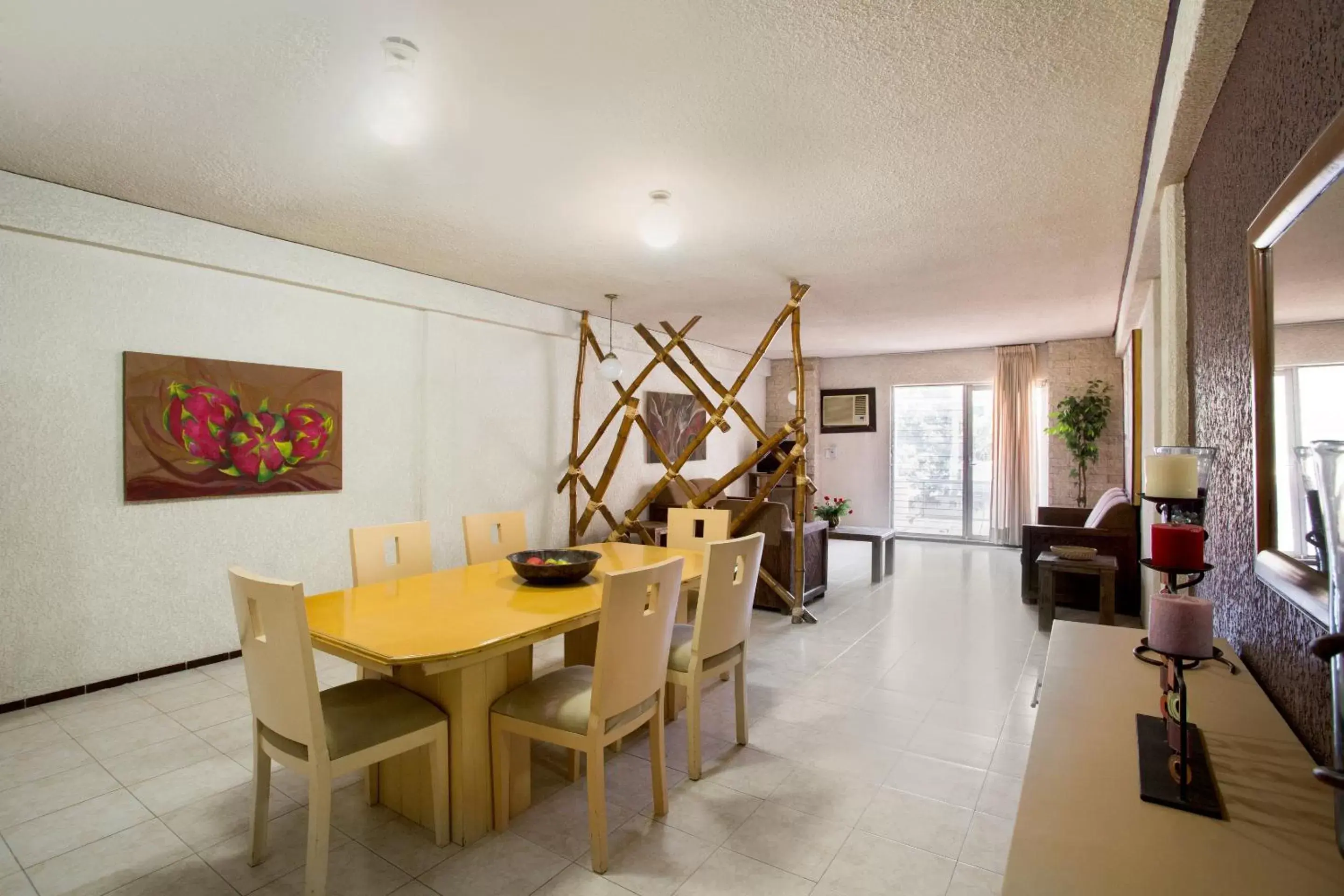 Bedroom, Dining Area in Suites Del Sol