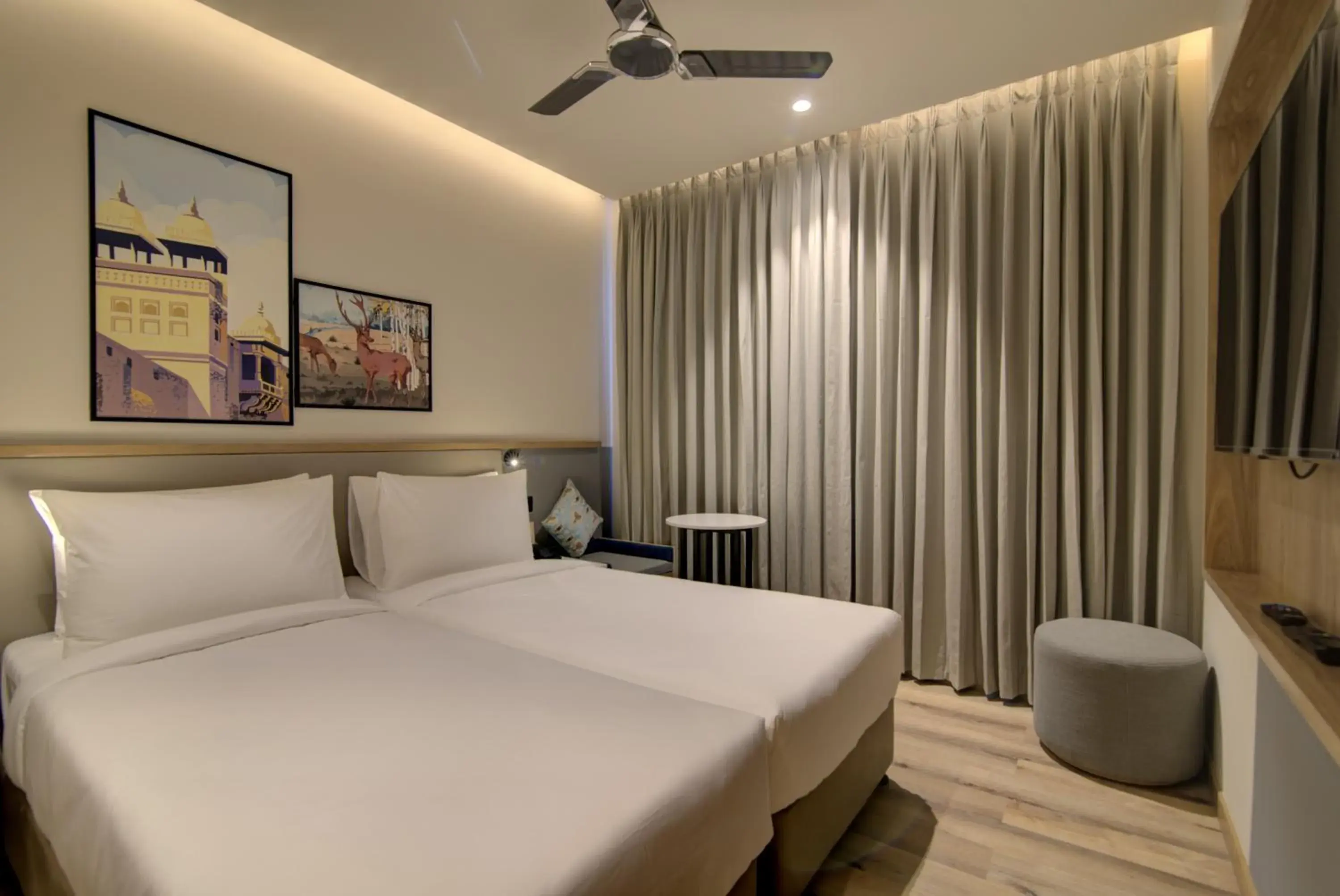 Bed in 7 Apple Hotel Pratap Nagar, Jaipur