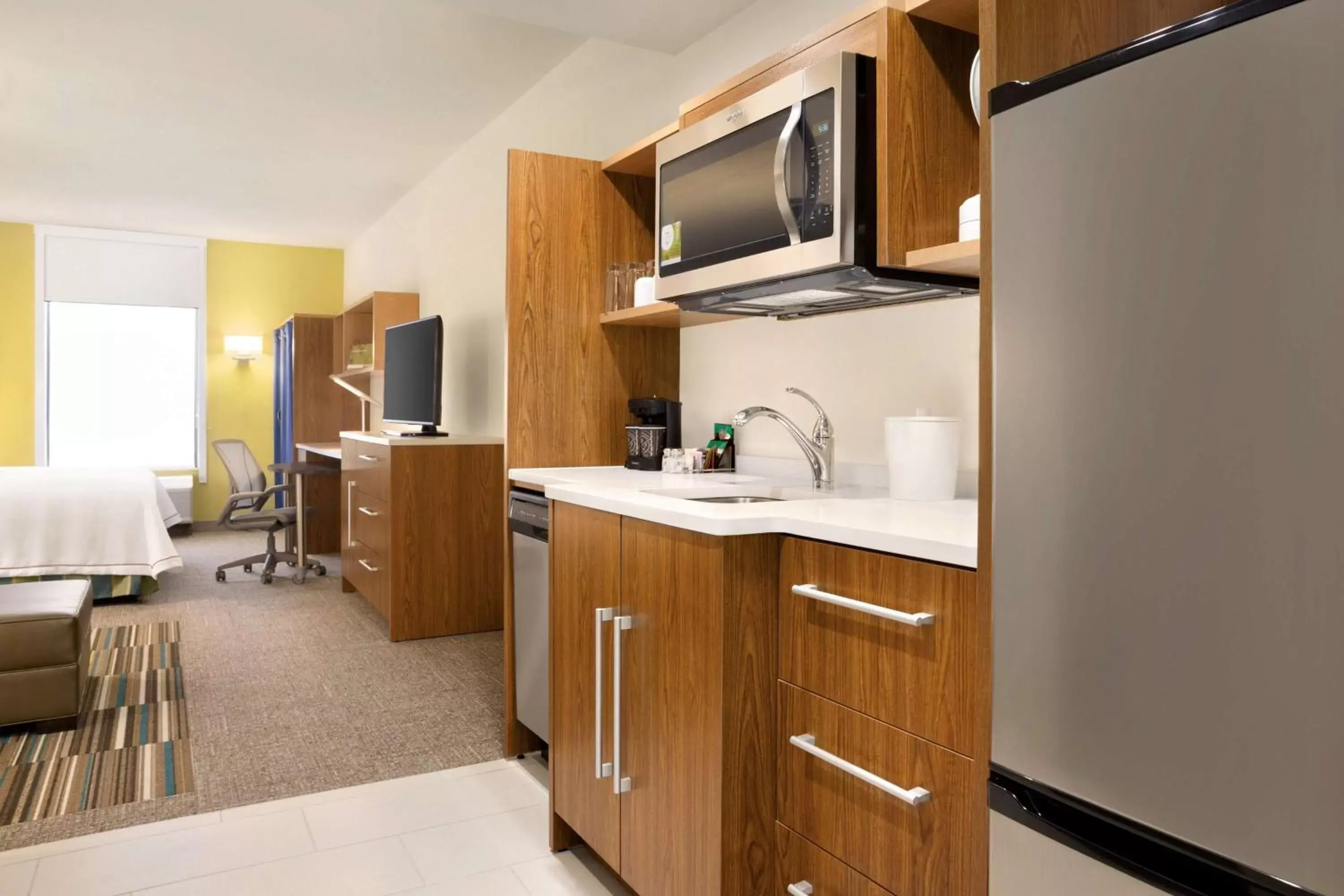 Bedroom, Kitchen/Kitchenette in Home2 Suites By Hilton Birmingham Downtown