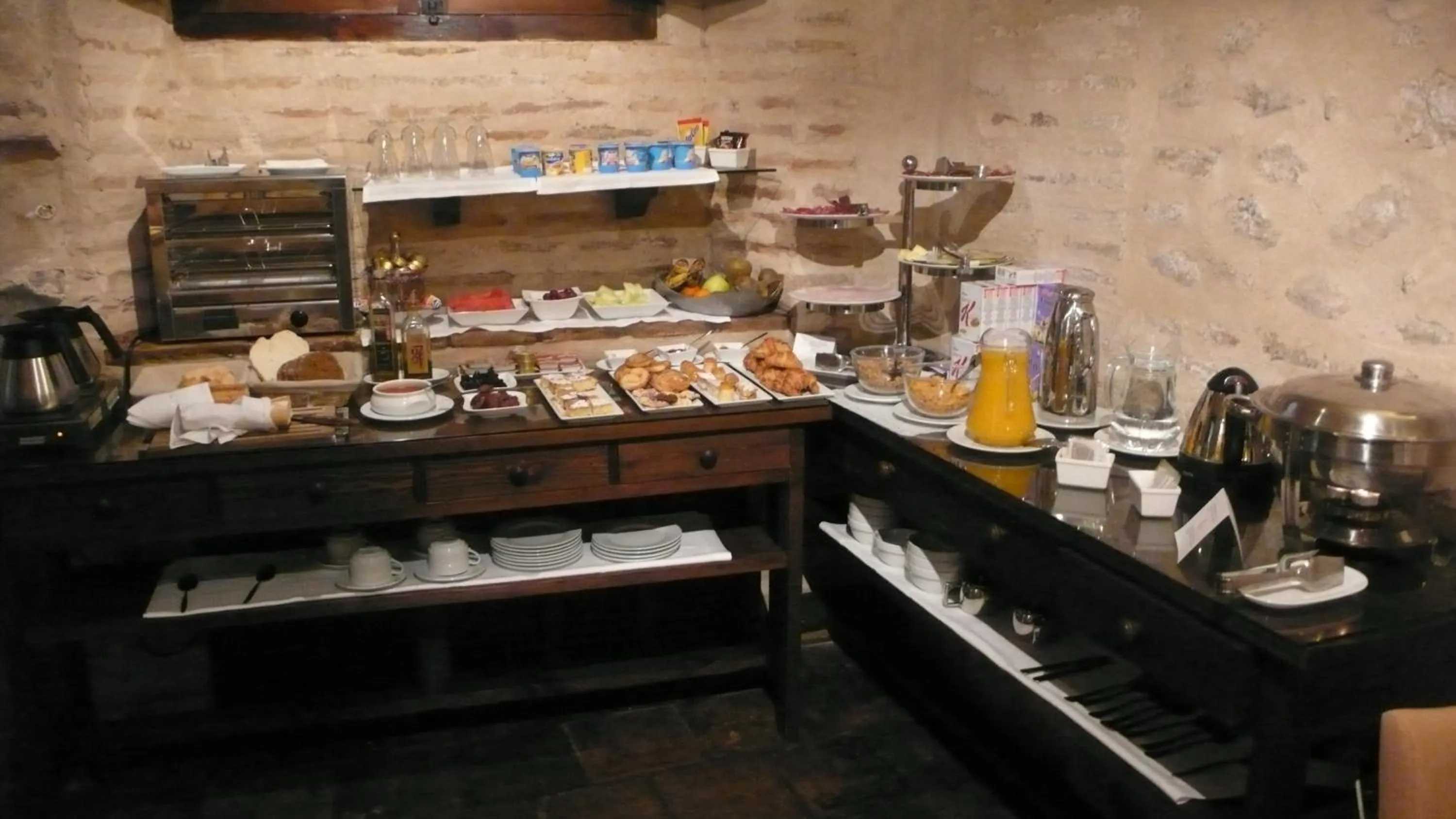 Restaurant/places to eat in Hotel Casa Morisca