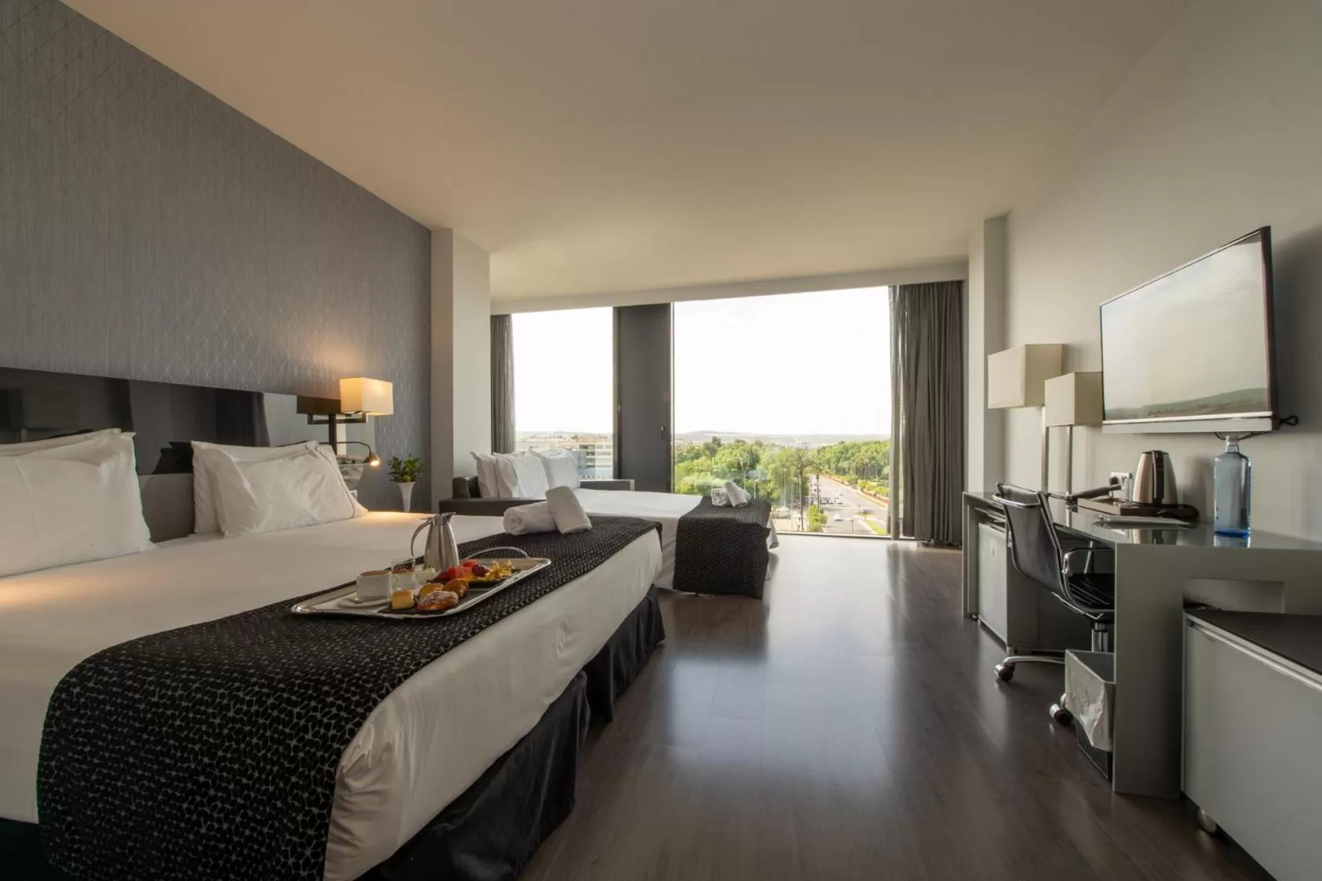 Photo of the whole room, Bed in Eurostars Palace