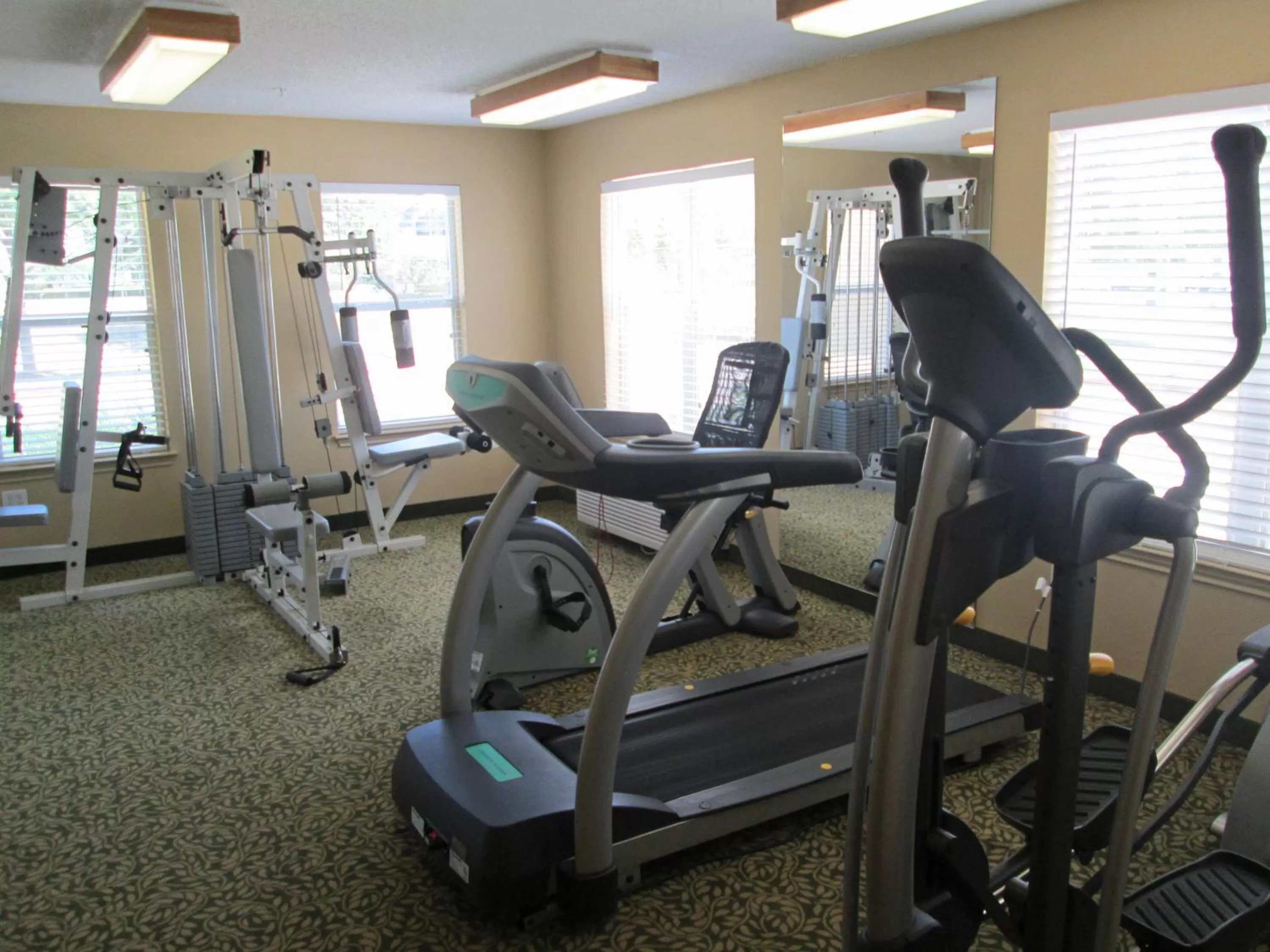 Fitness centre/facilities in Hawthorn Extended Stay by Wyndham DFW Airport North