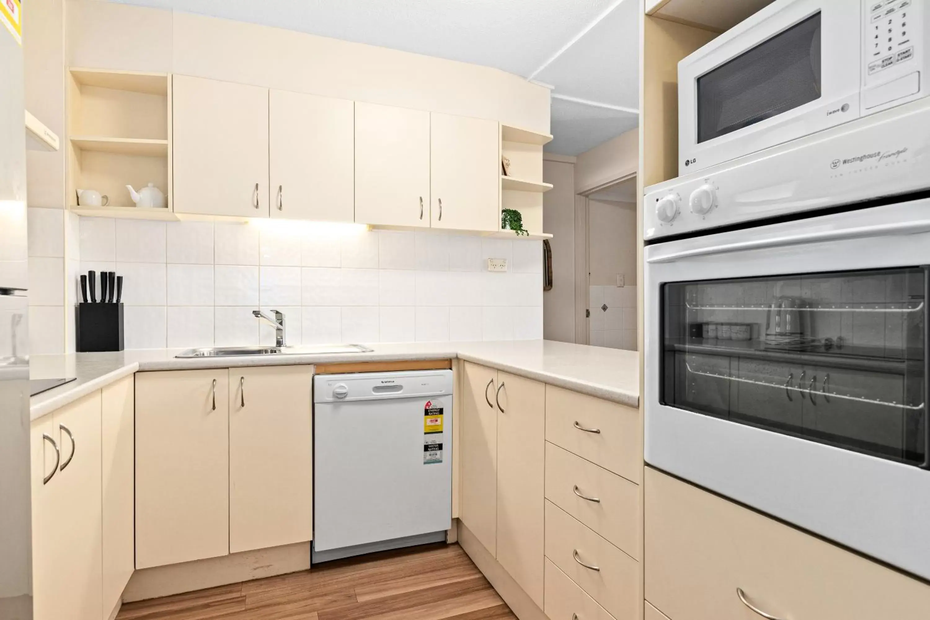 kitchen, Kitchen/Kitchenette in Windward Apartments