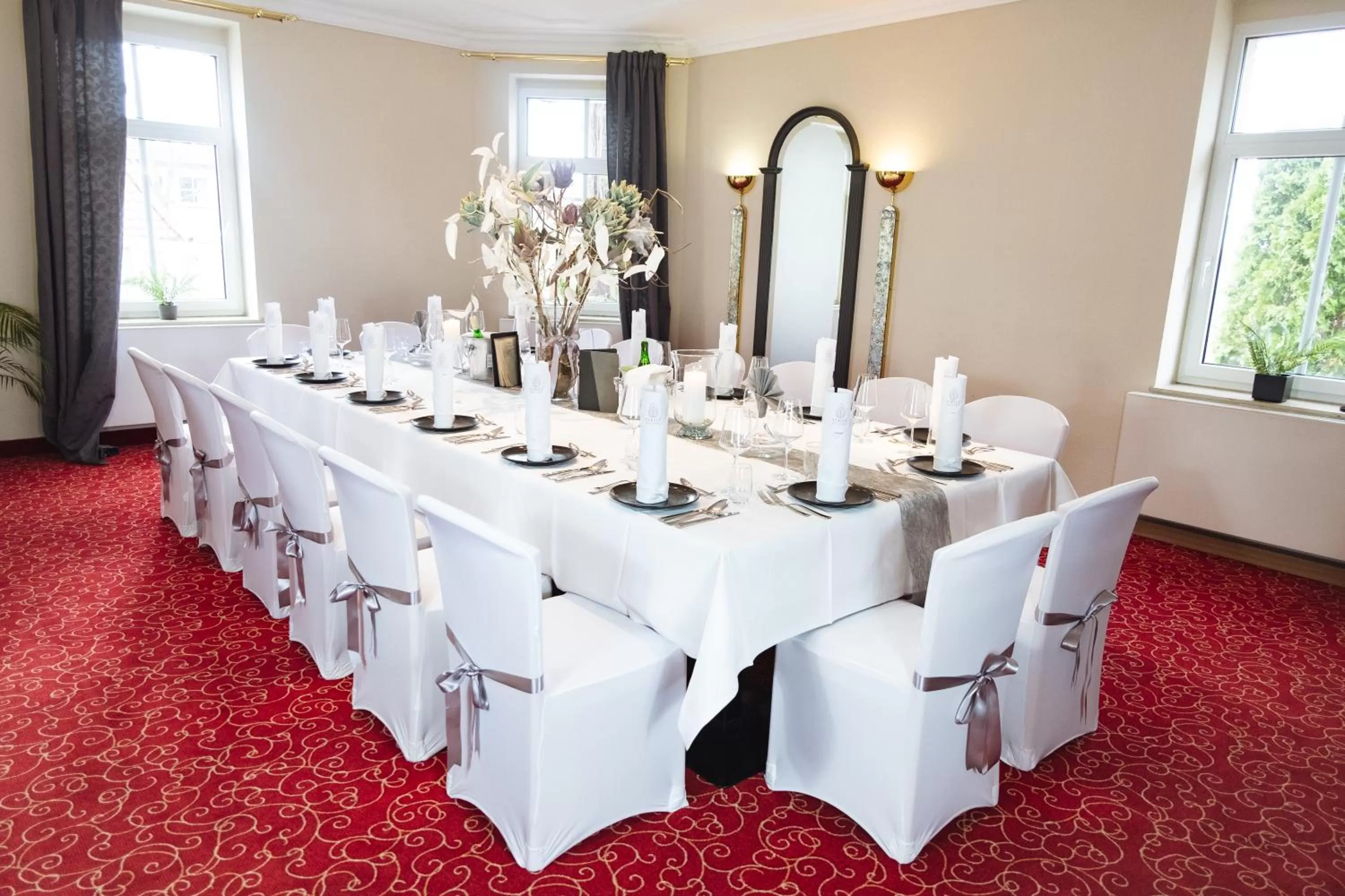 Restaurant/places to eat in Parkhotel Diani