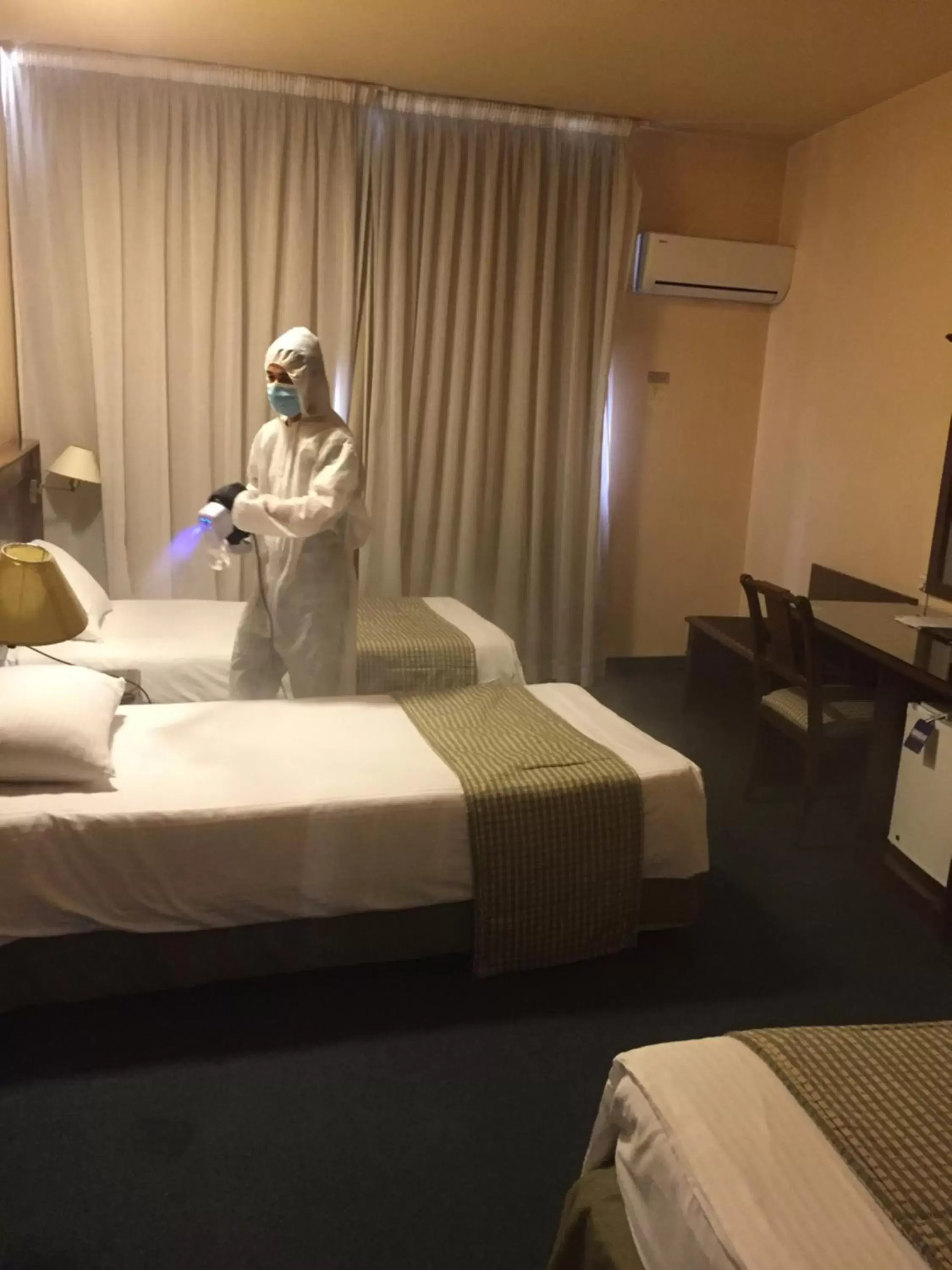 Bed in The Mayflower Hotel Bed in The Mayflower Hotel