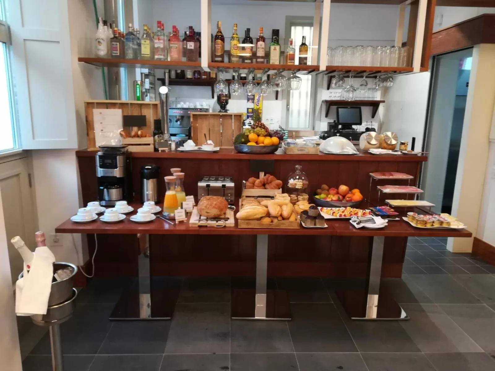 Lounge or bar in Hotel Emblemático Holiday Time