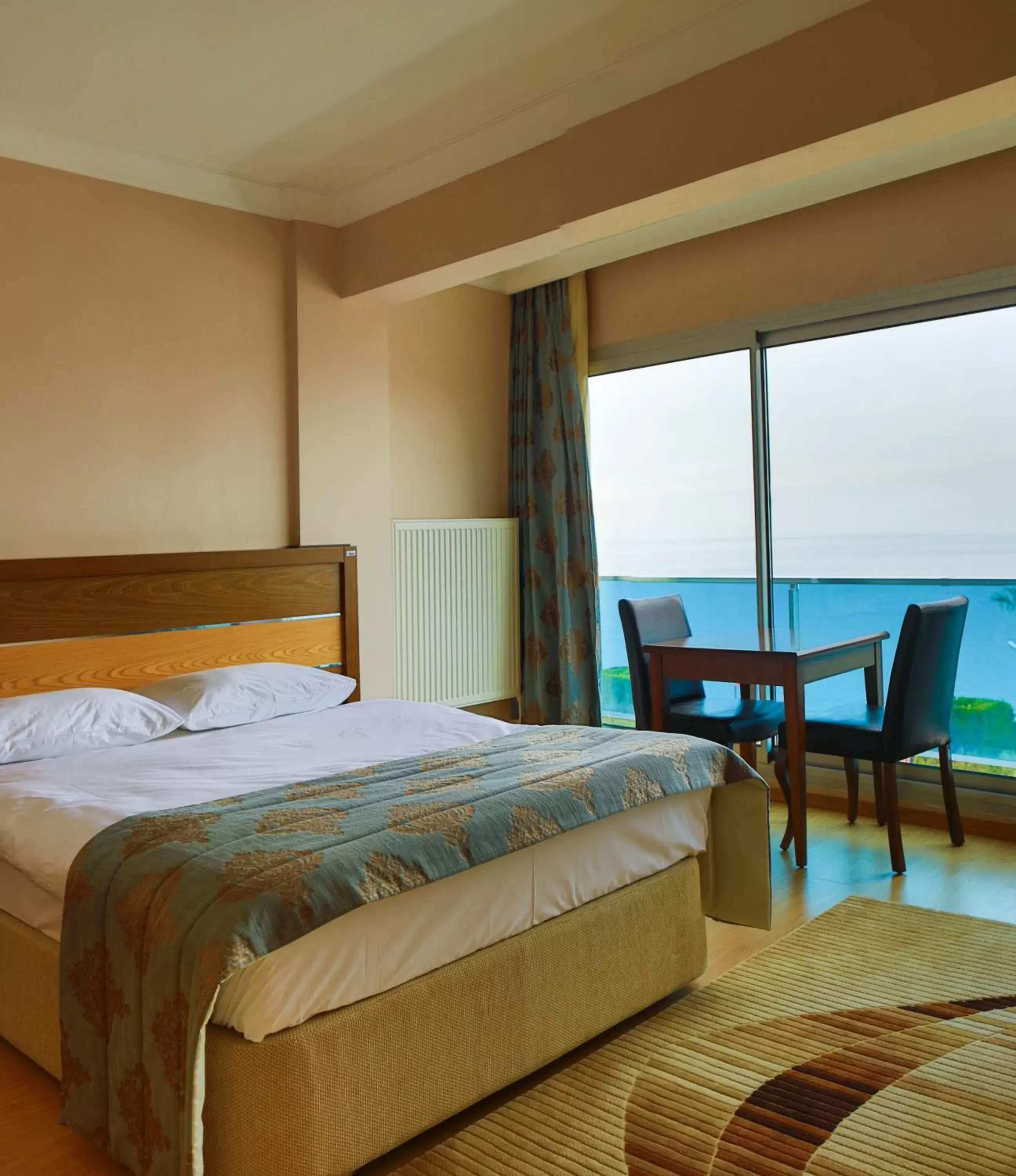 Standard Single Room with Sea View in Perla Hotel Standard Single Room with Sea View in Perla Hotel