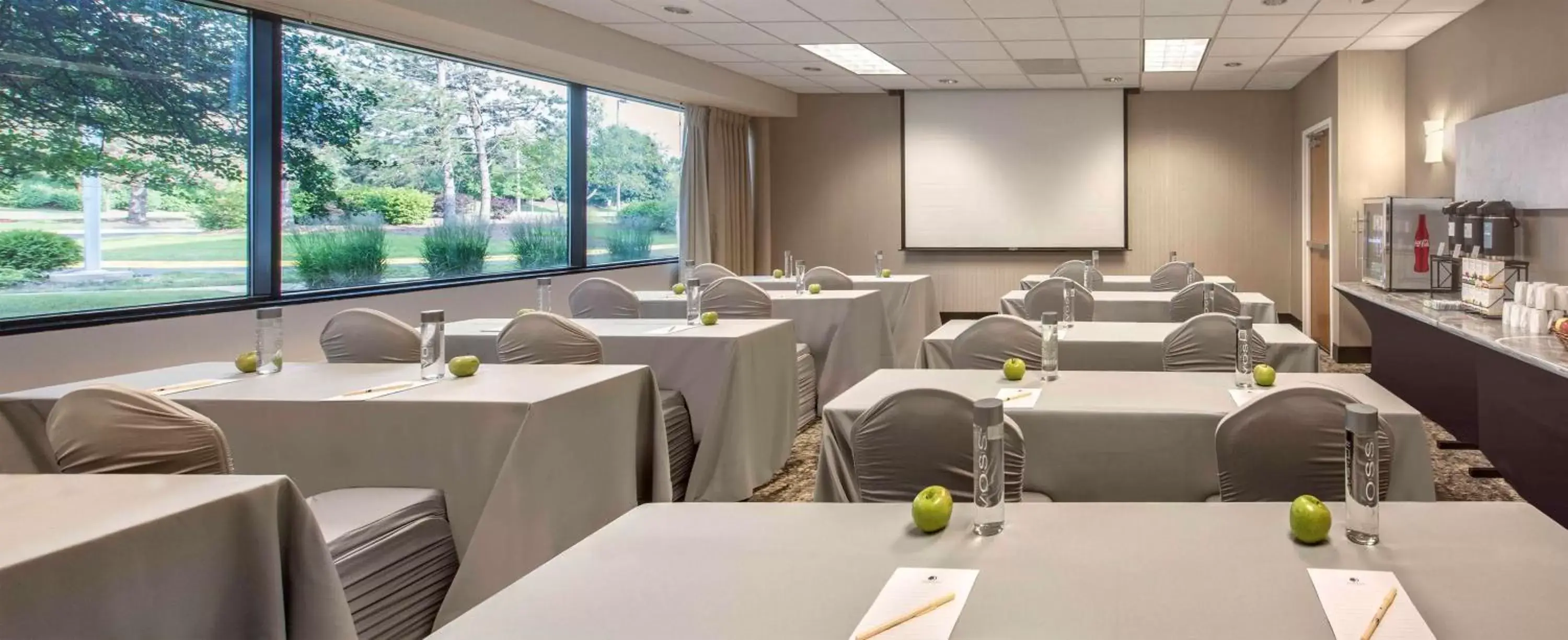 Meeting/conference room in DoubleTree by Hilton Hotel Chicago - Schaumburg