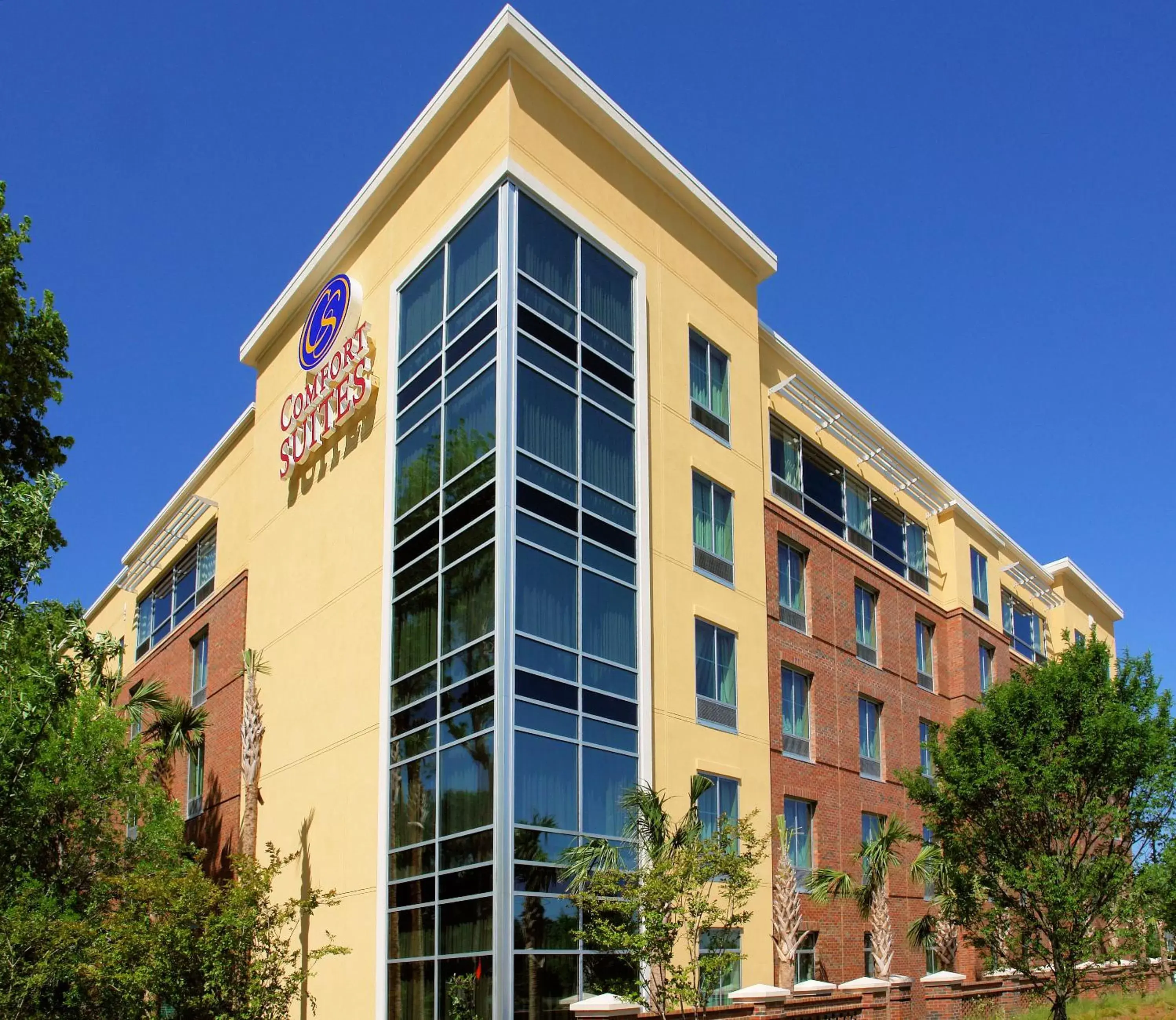 Property building in Comfort Suites Charleston West Ashley