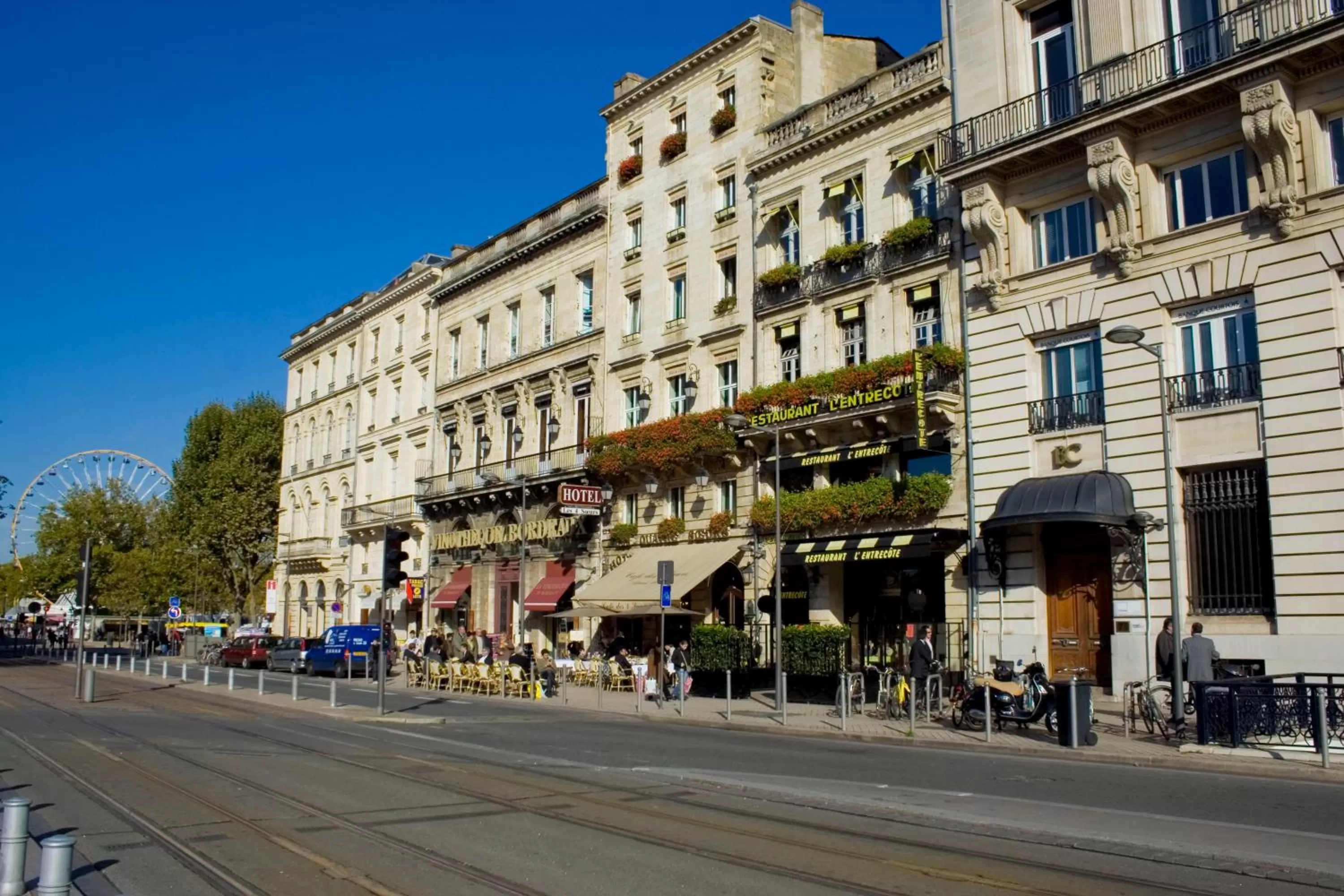 Facade/entrance in Hotel des 4 Soeurs