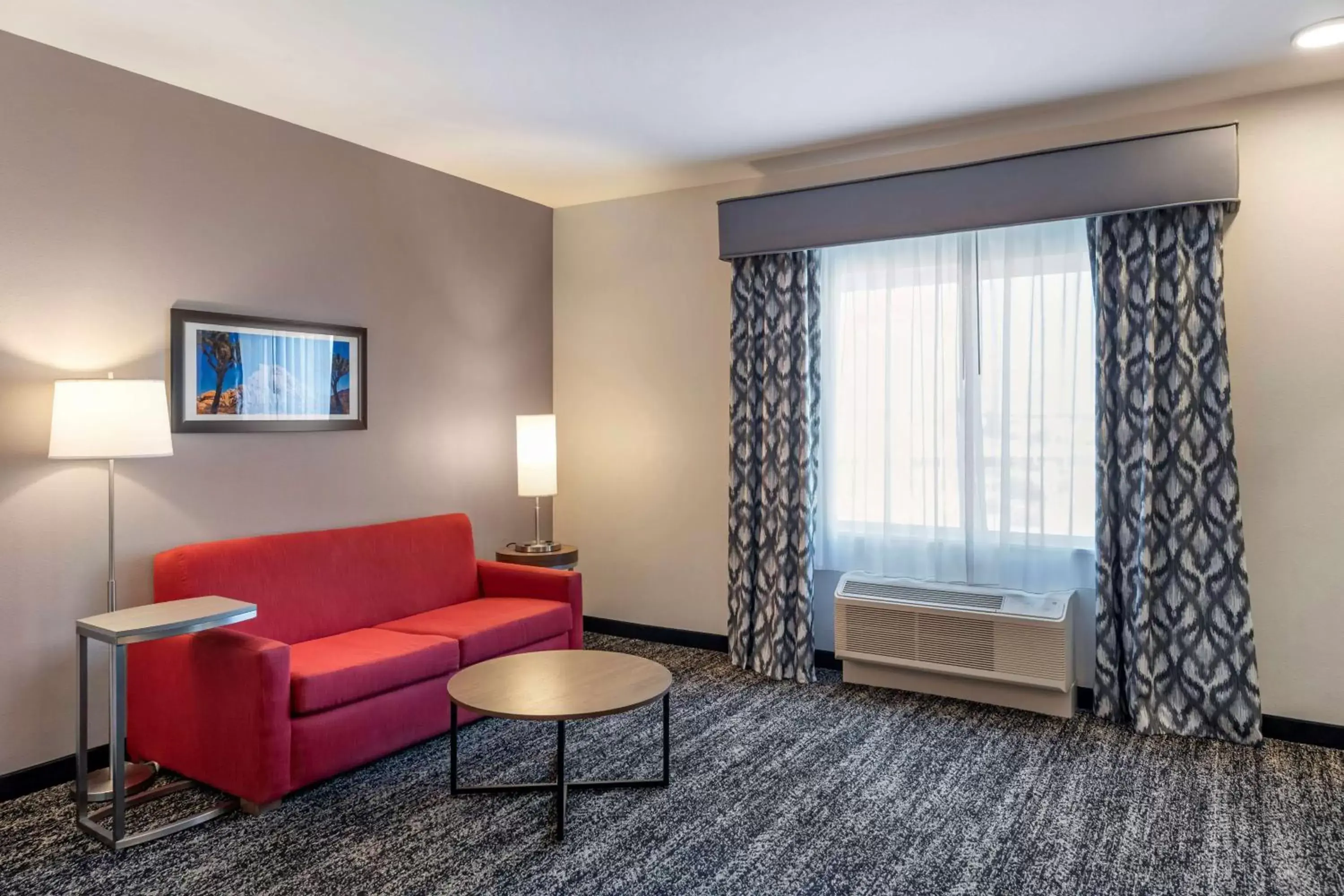 Bedroom, Seating Area in Best Western Plus Desert View Inn & Suites