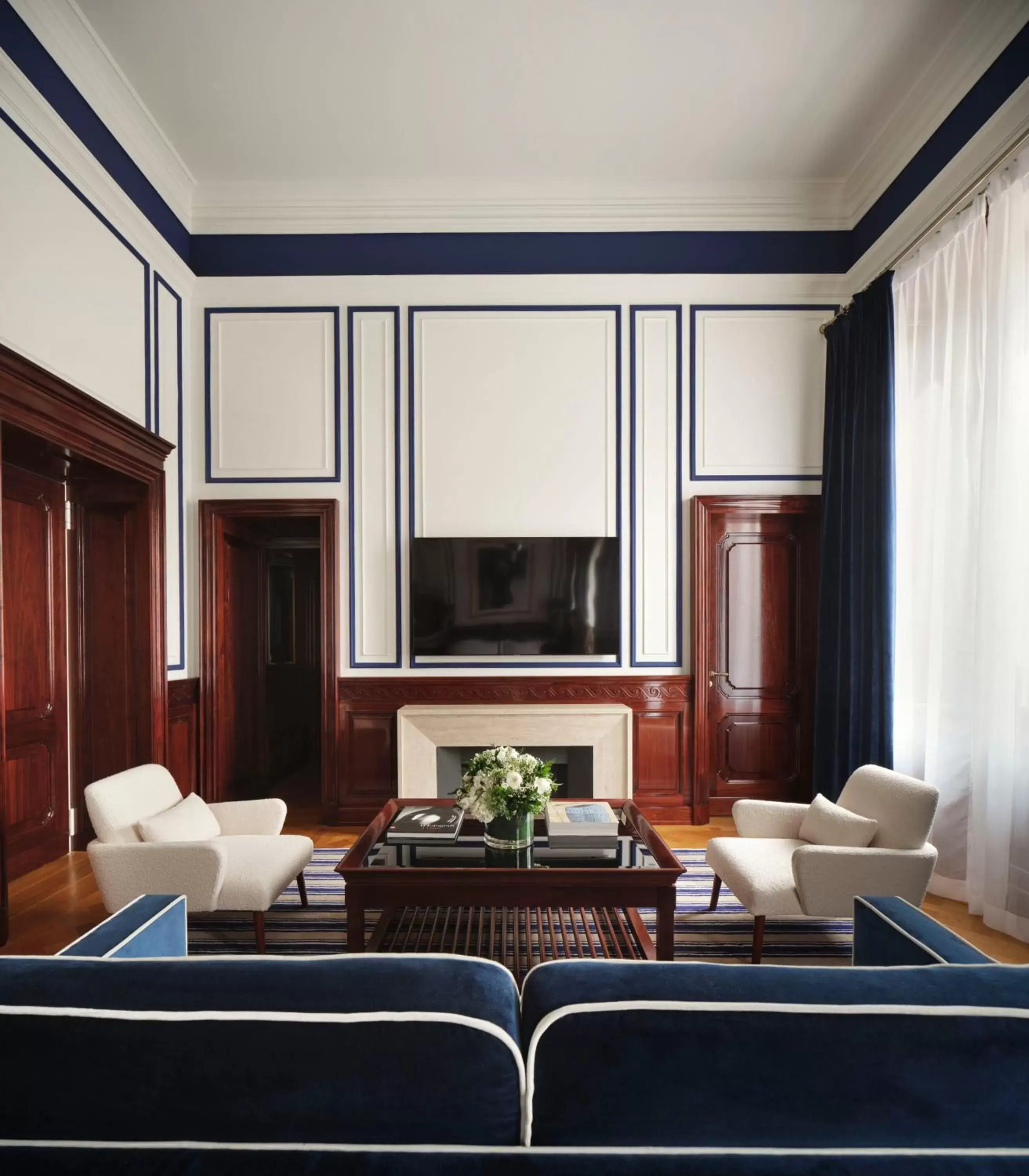 Living room in Casa Cipriani Milano