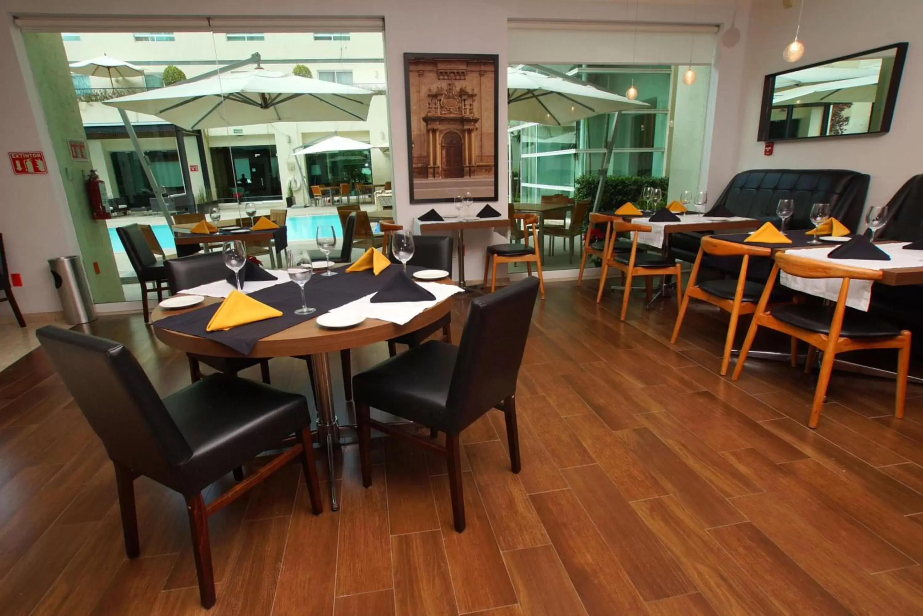 Restaurant/Places to Eat in Radisson Poliforum Plaza Hotel Leon