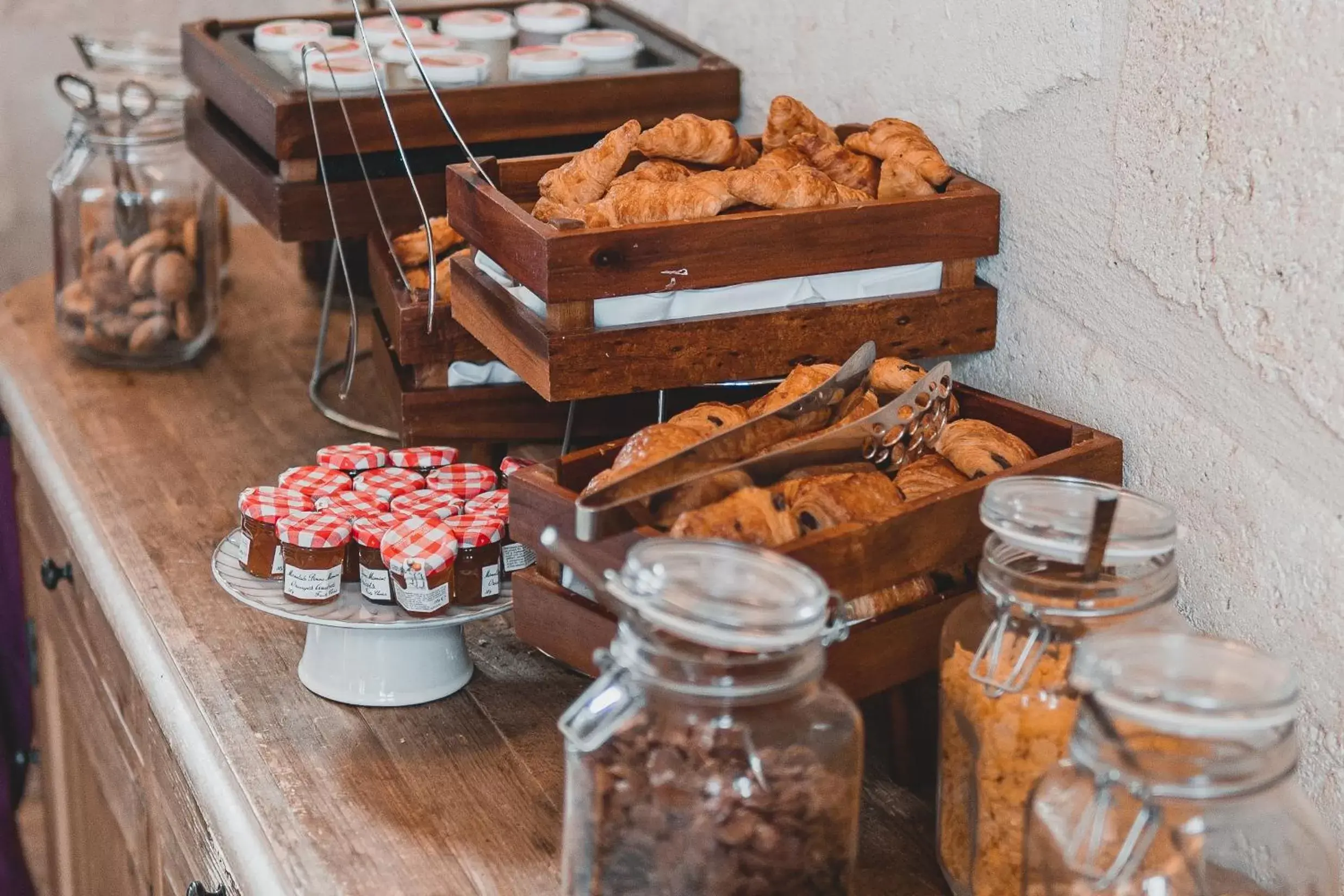 Breakfast, Food in Hotel La Zoologie & Spa Bordeaux