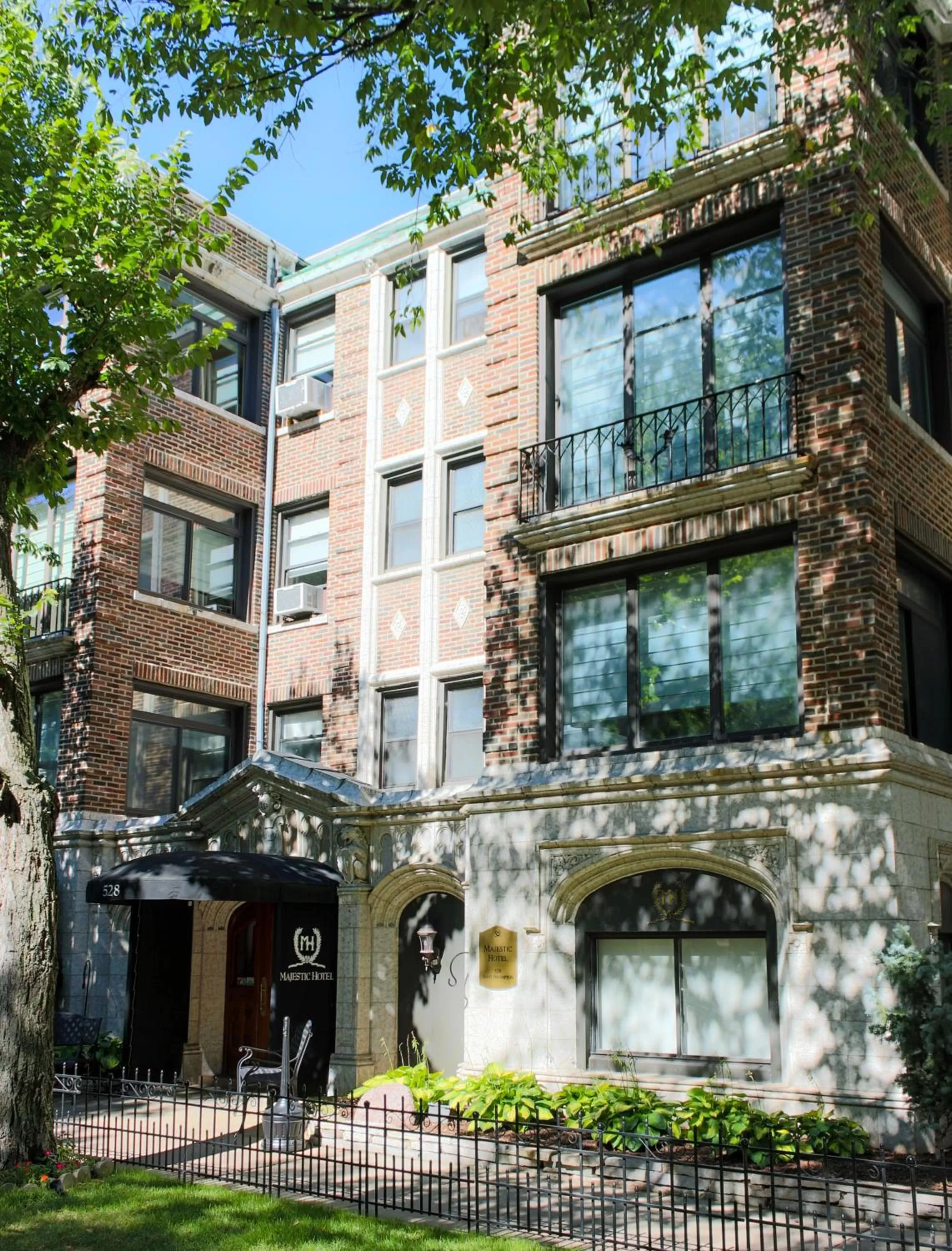 Facade/entrance in Majestic Hotel