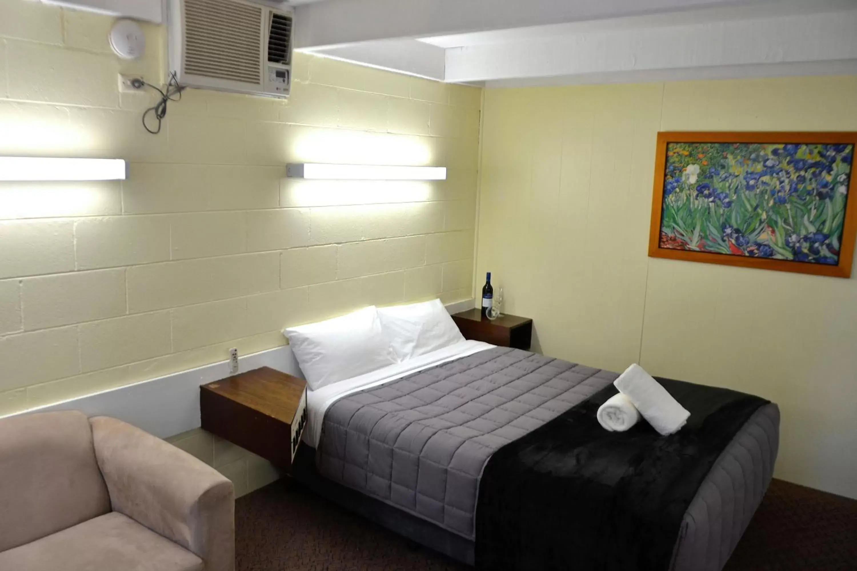 Room Photo in Charles Sturt Motor Inn