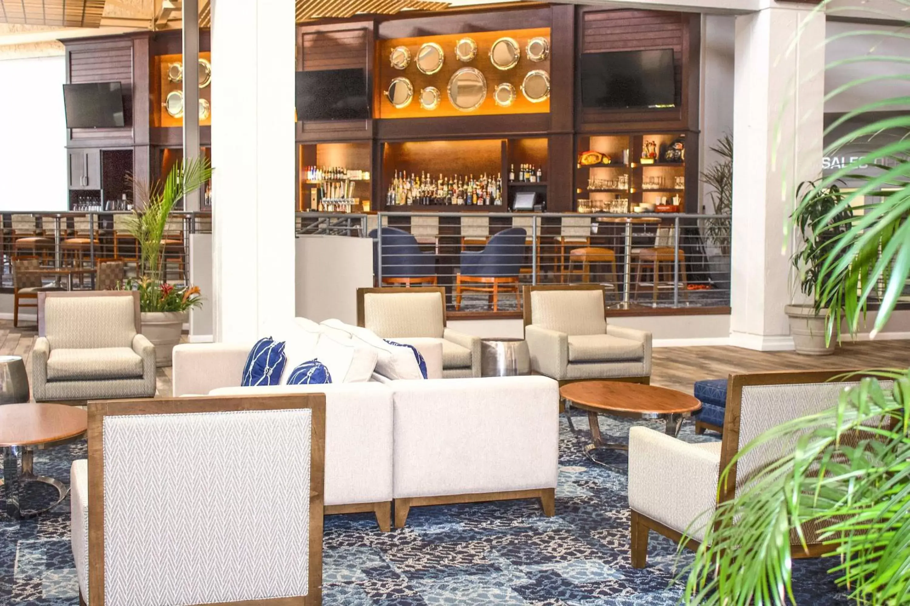 Lobby or reception, Lounge/Bar in Southbank Hotel by Marriott Jacksonville Riverwalk