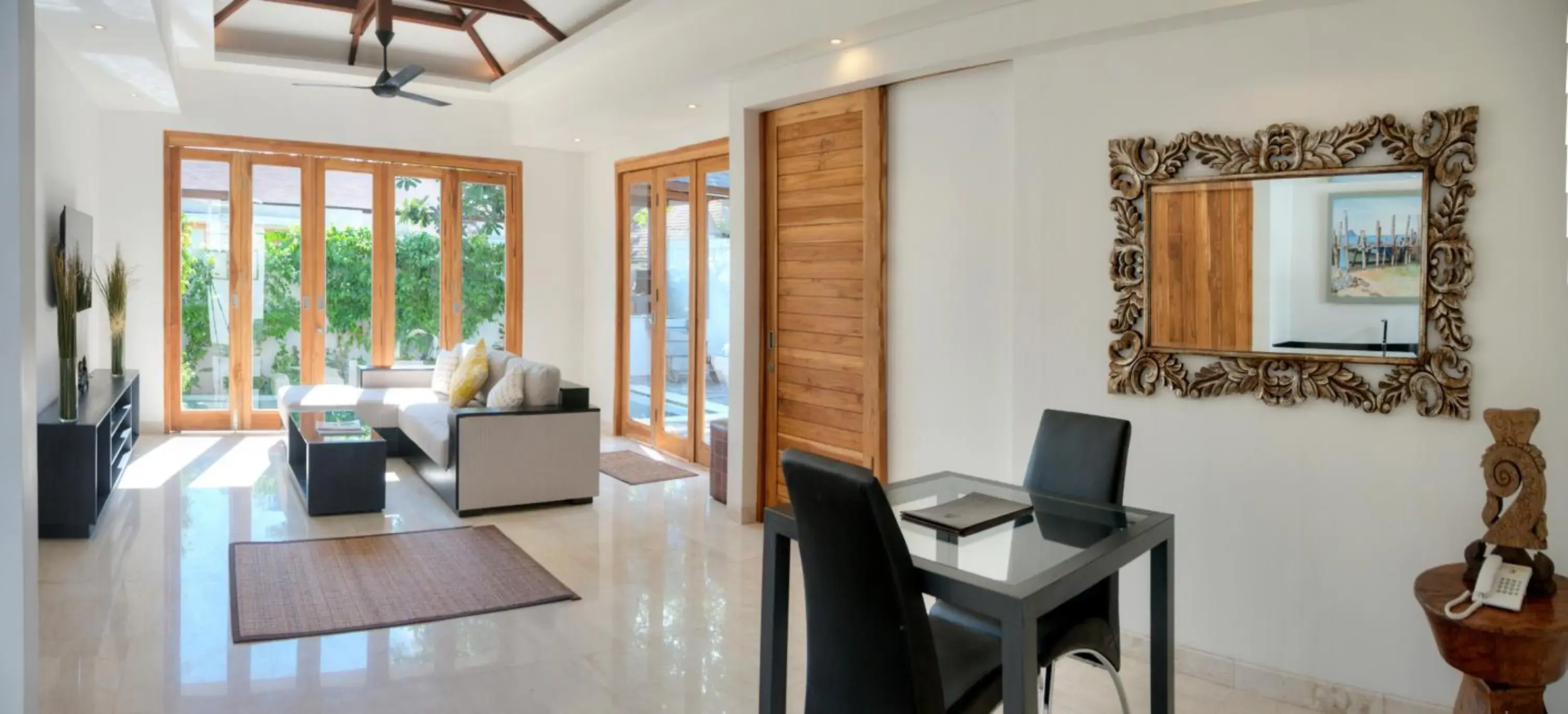 Living room, Dining Area in Kokomo Resort Gili Gede