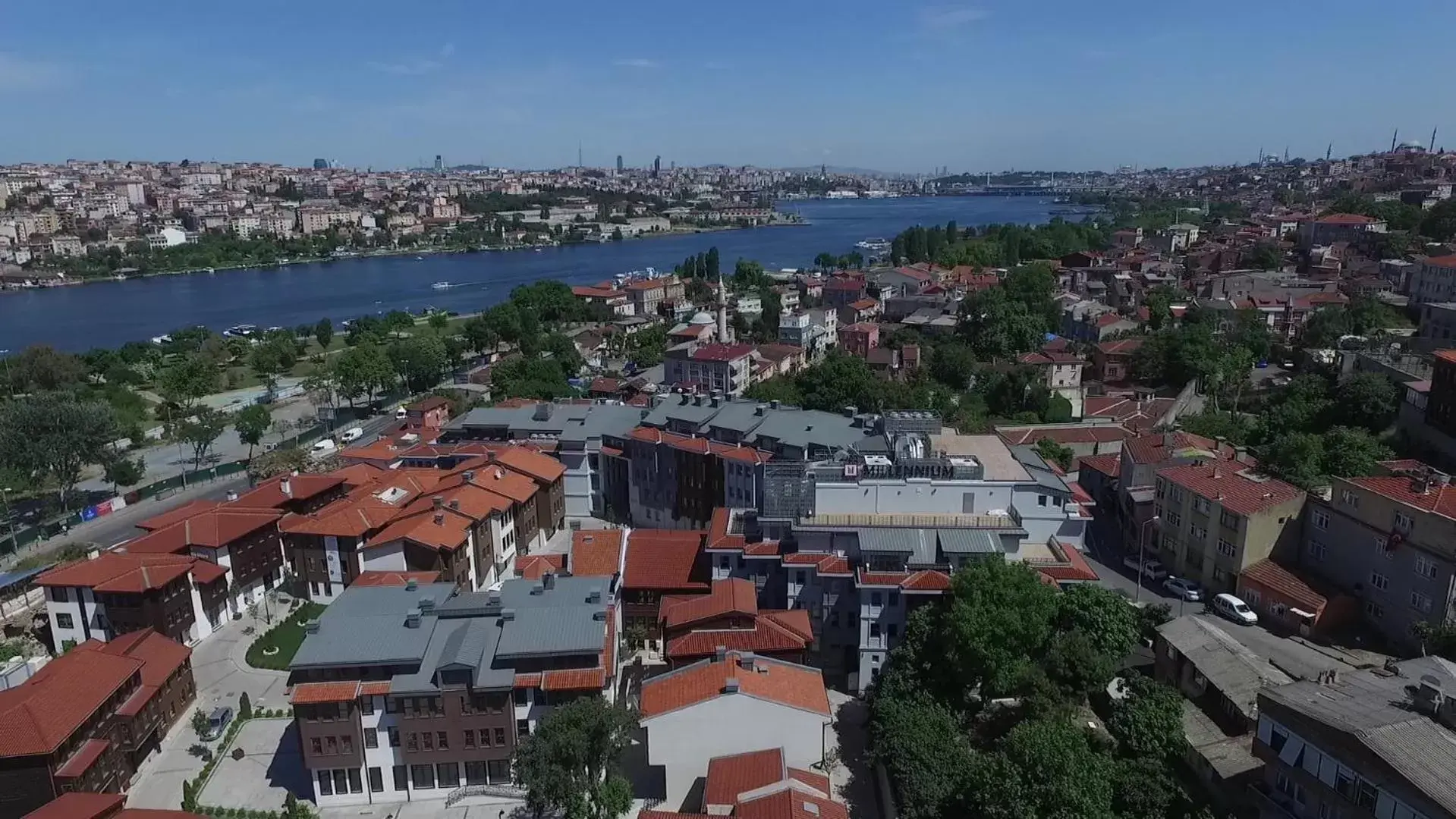 Property building, Bird's-eye View in Millennium Istanbul Golden Horn