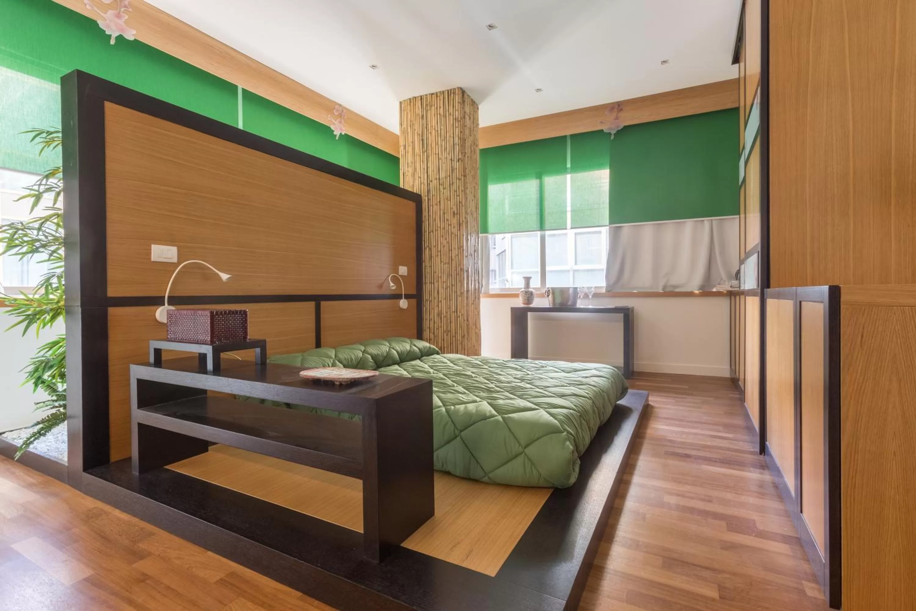 Photo of the whole room, Bed in Soul City