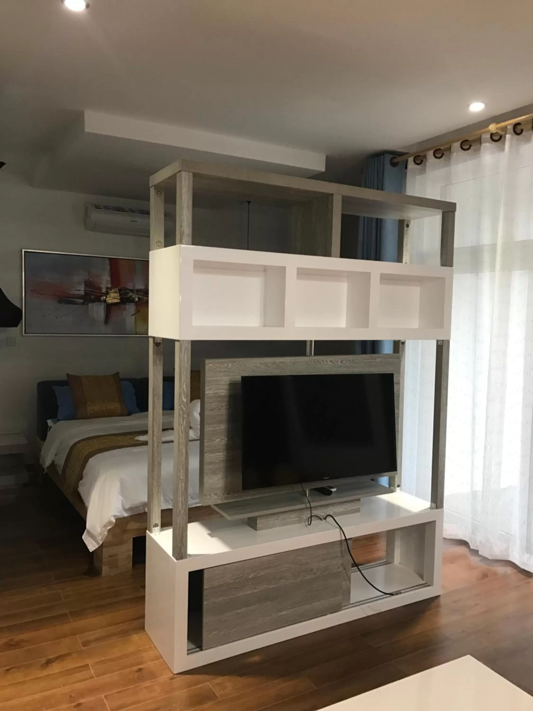 Bedroom, Bed in Benny's City Hotel