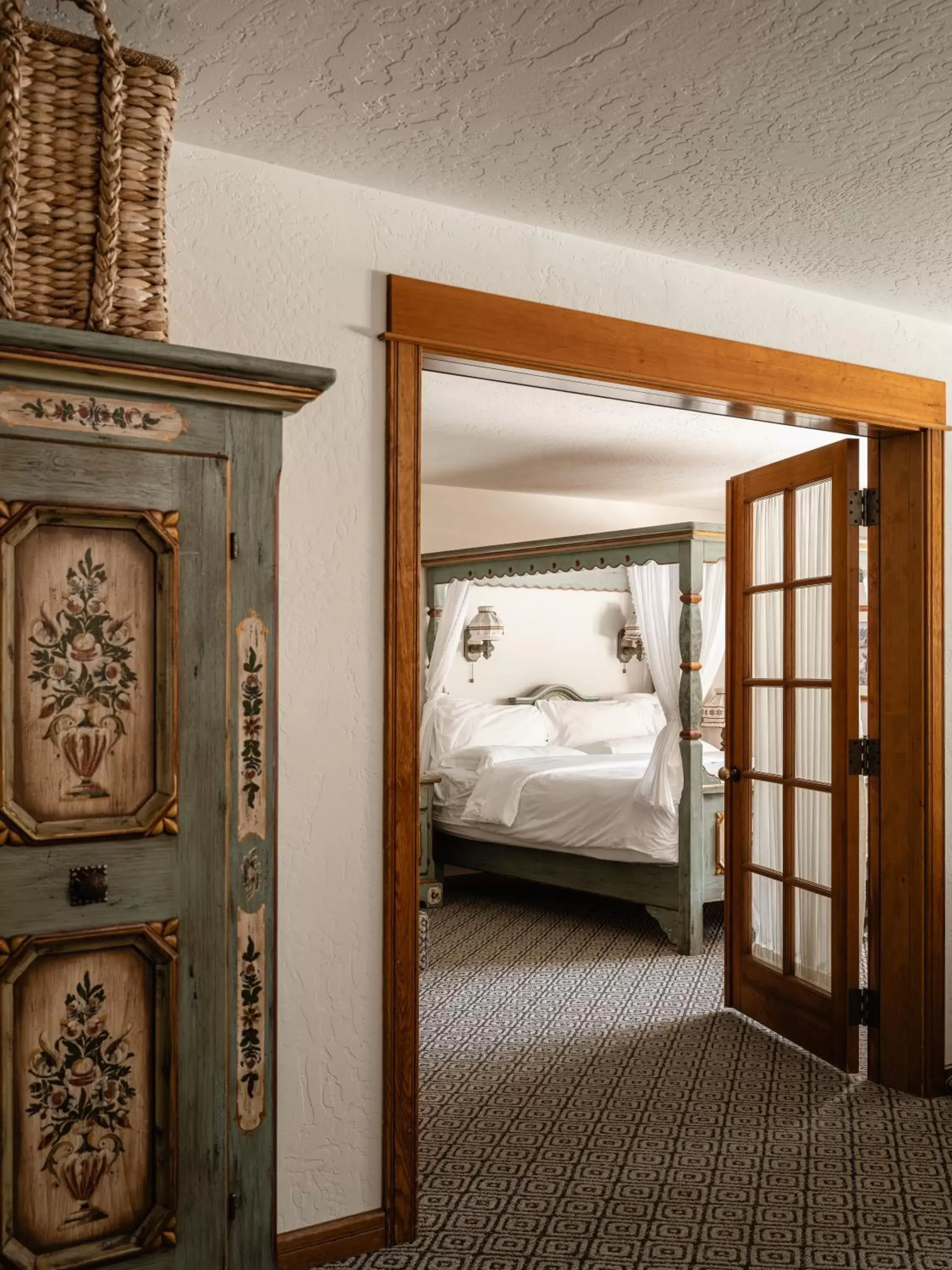 Bedroom, Bed in Enzian Inn