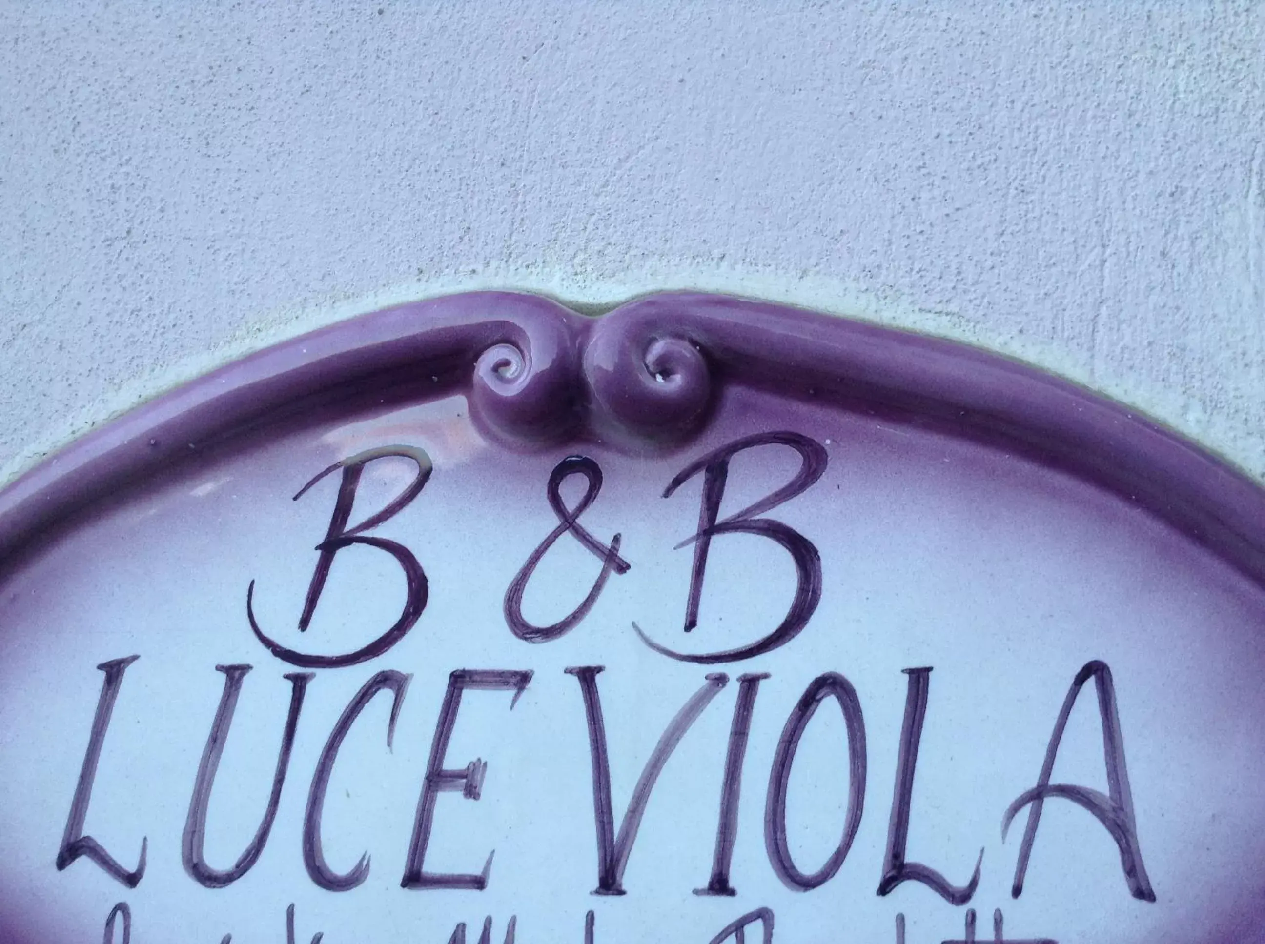 Facade/entrance in B&B Luce Viola