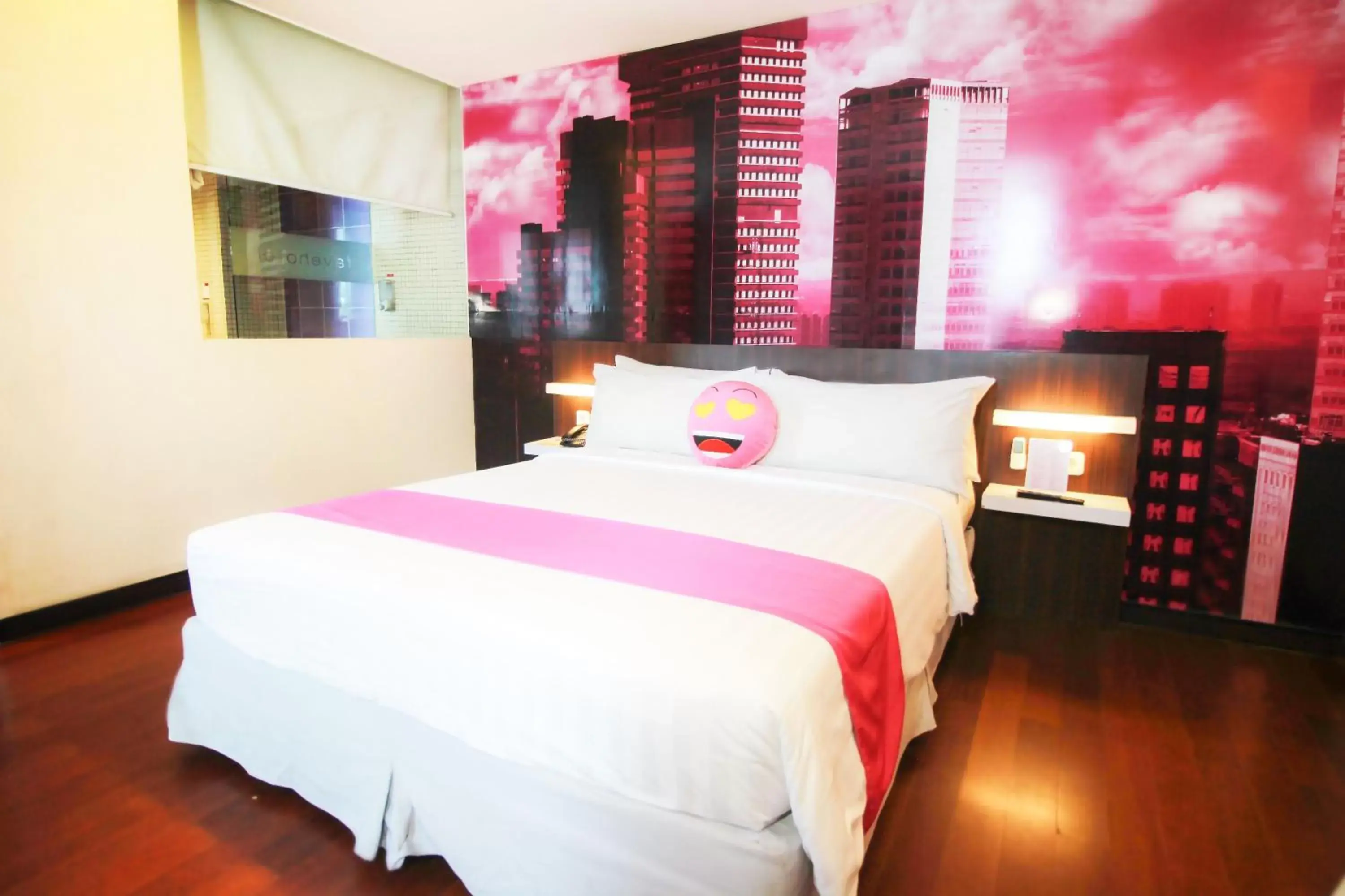 Bed in favehotel MEX Tunjungan Surabaya