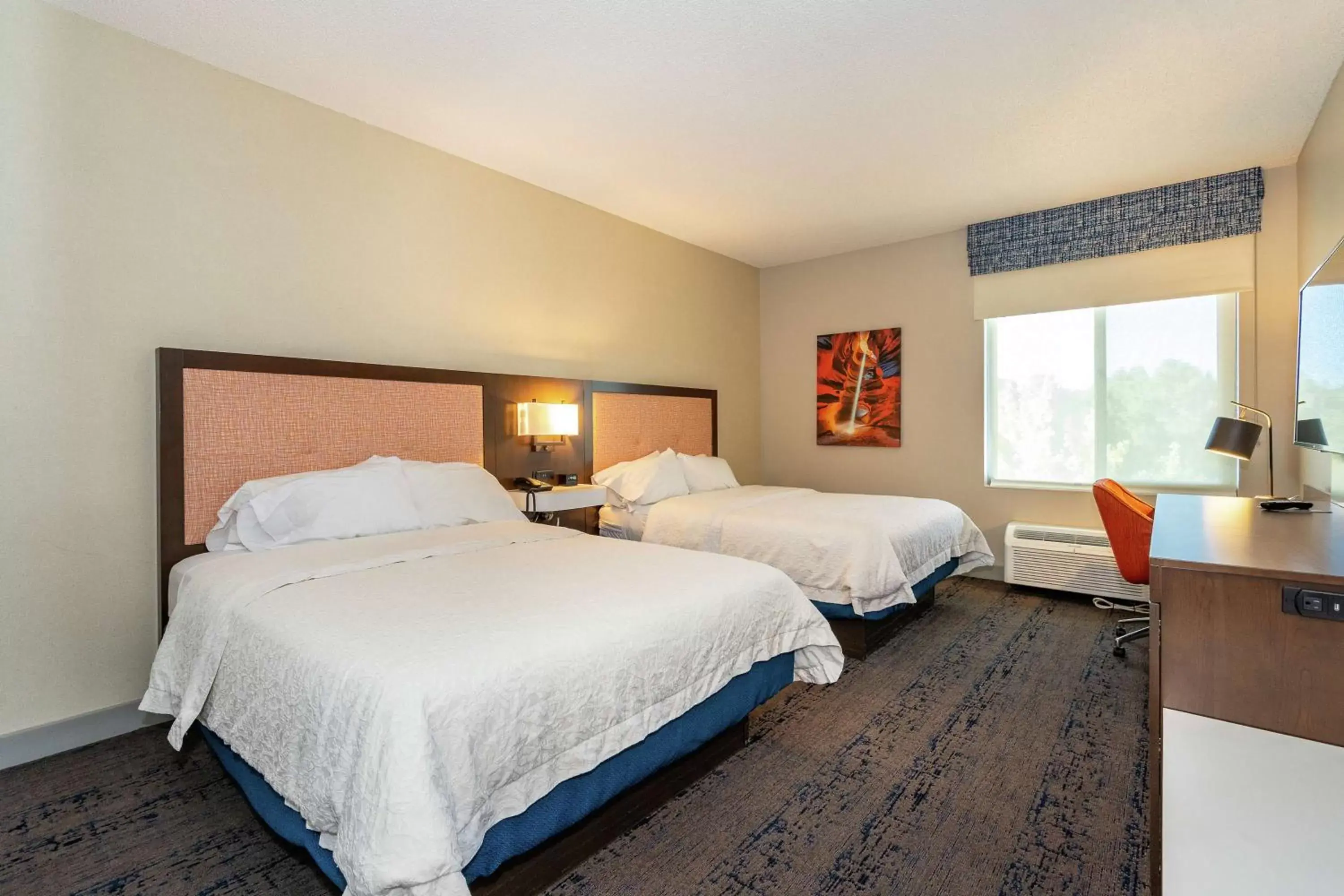 Bedroom, Bed in Hampton Inn & Suites Flagstaff - West