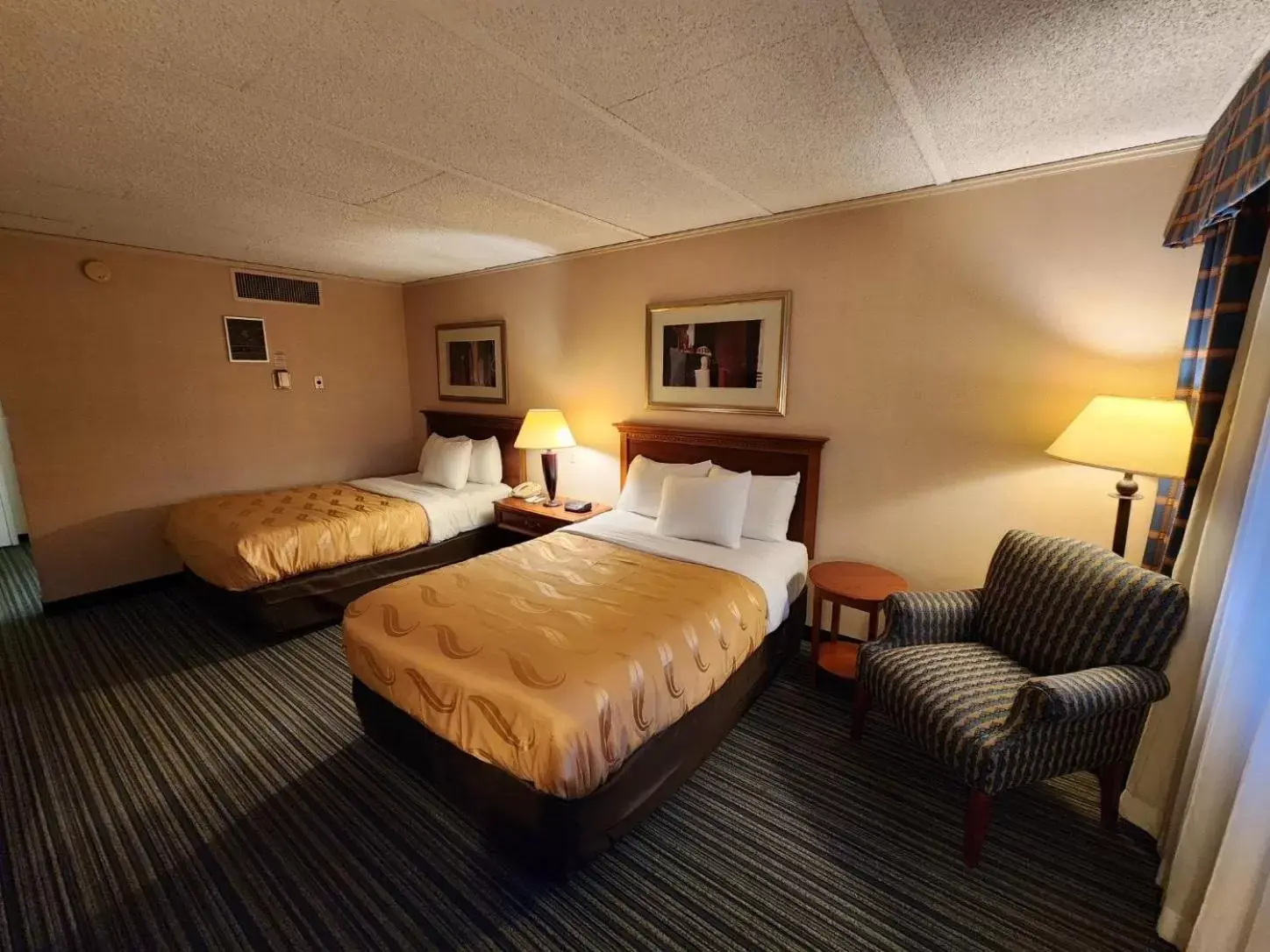 Bed in Quality Inn Horseheads