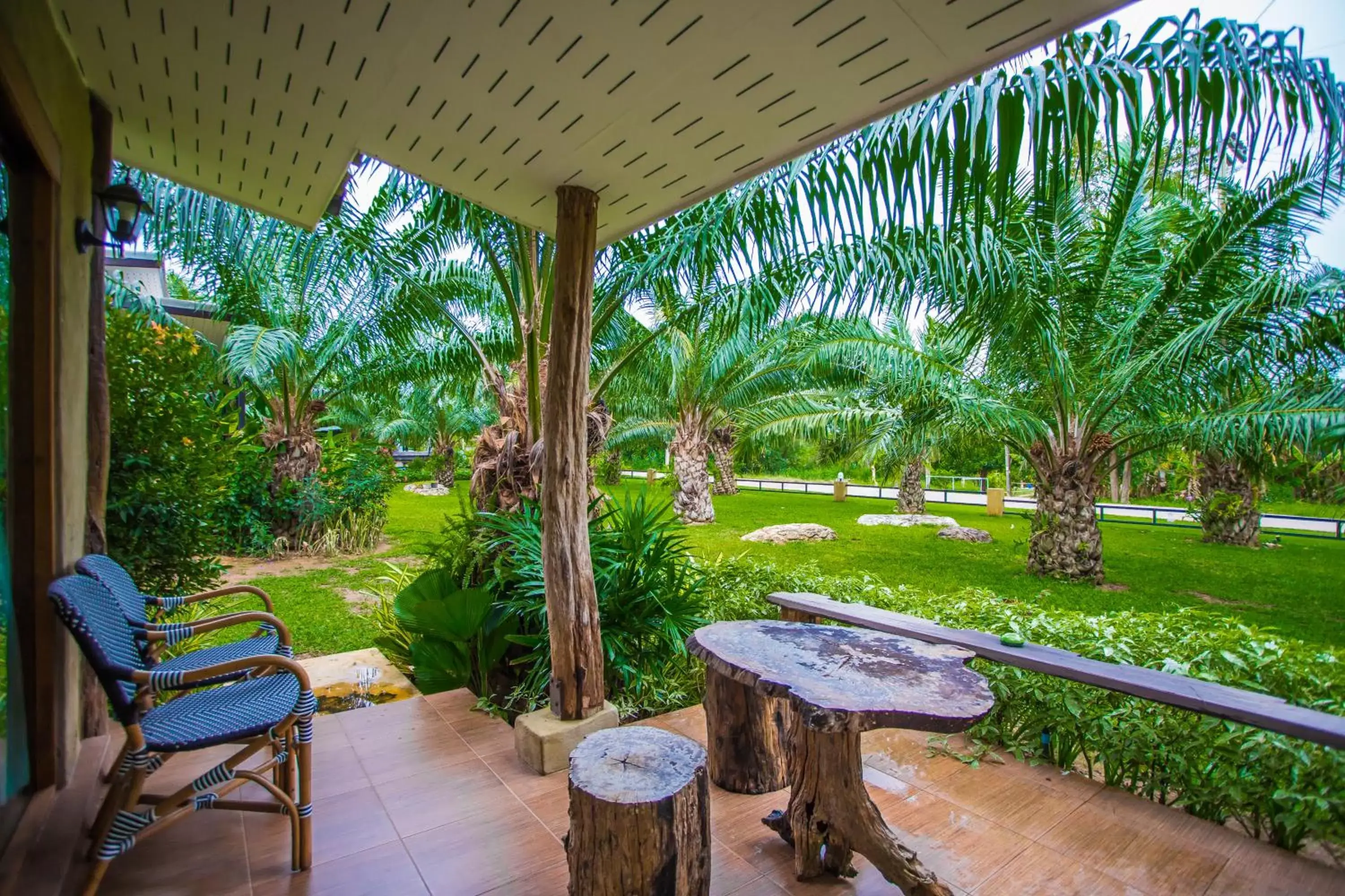 Balcony/Terrace in Palm Pran Resort