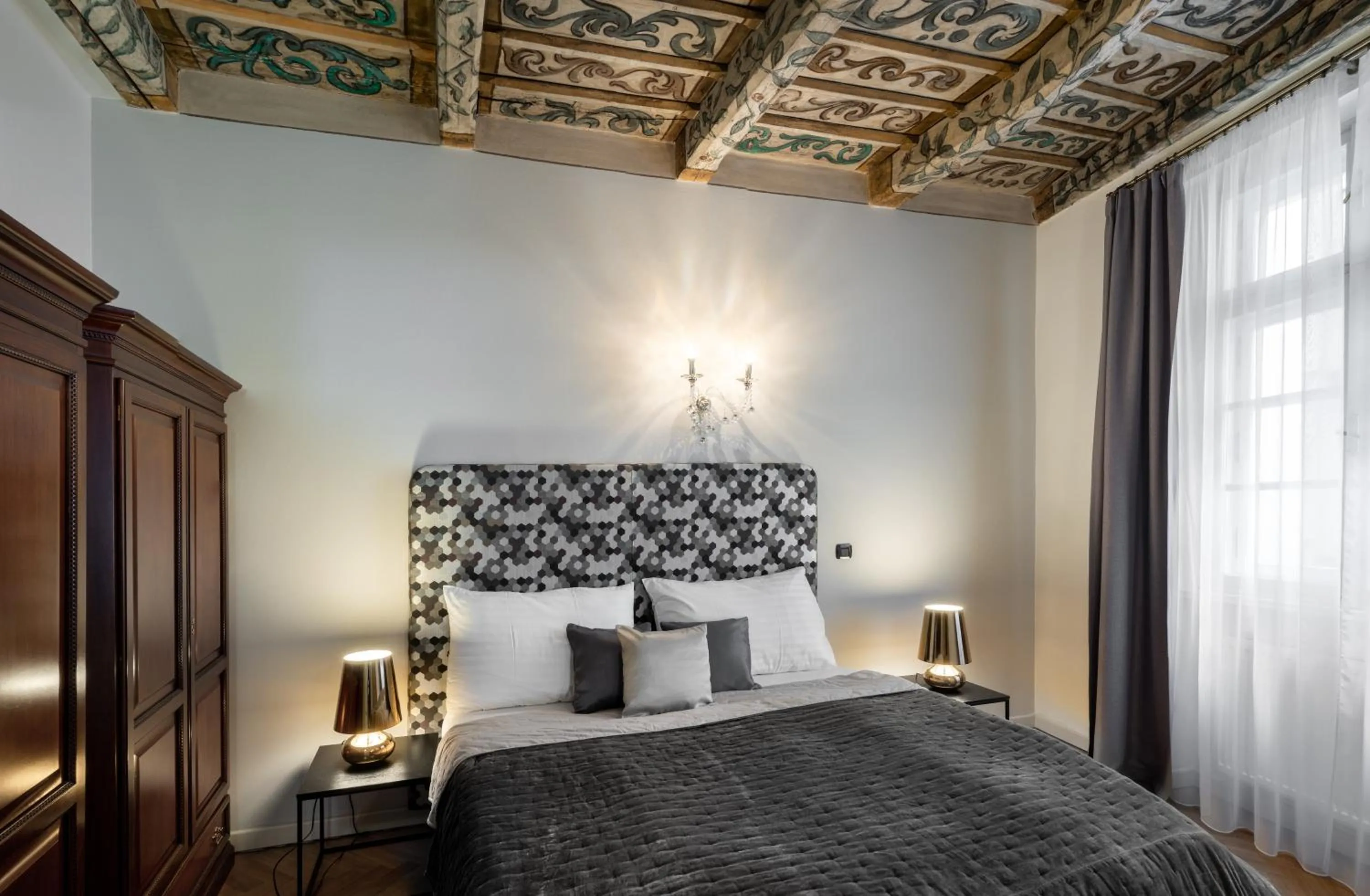 Bedroom, Bed in Chateau 9 Apartments by Adrez