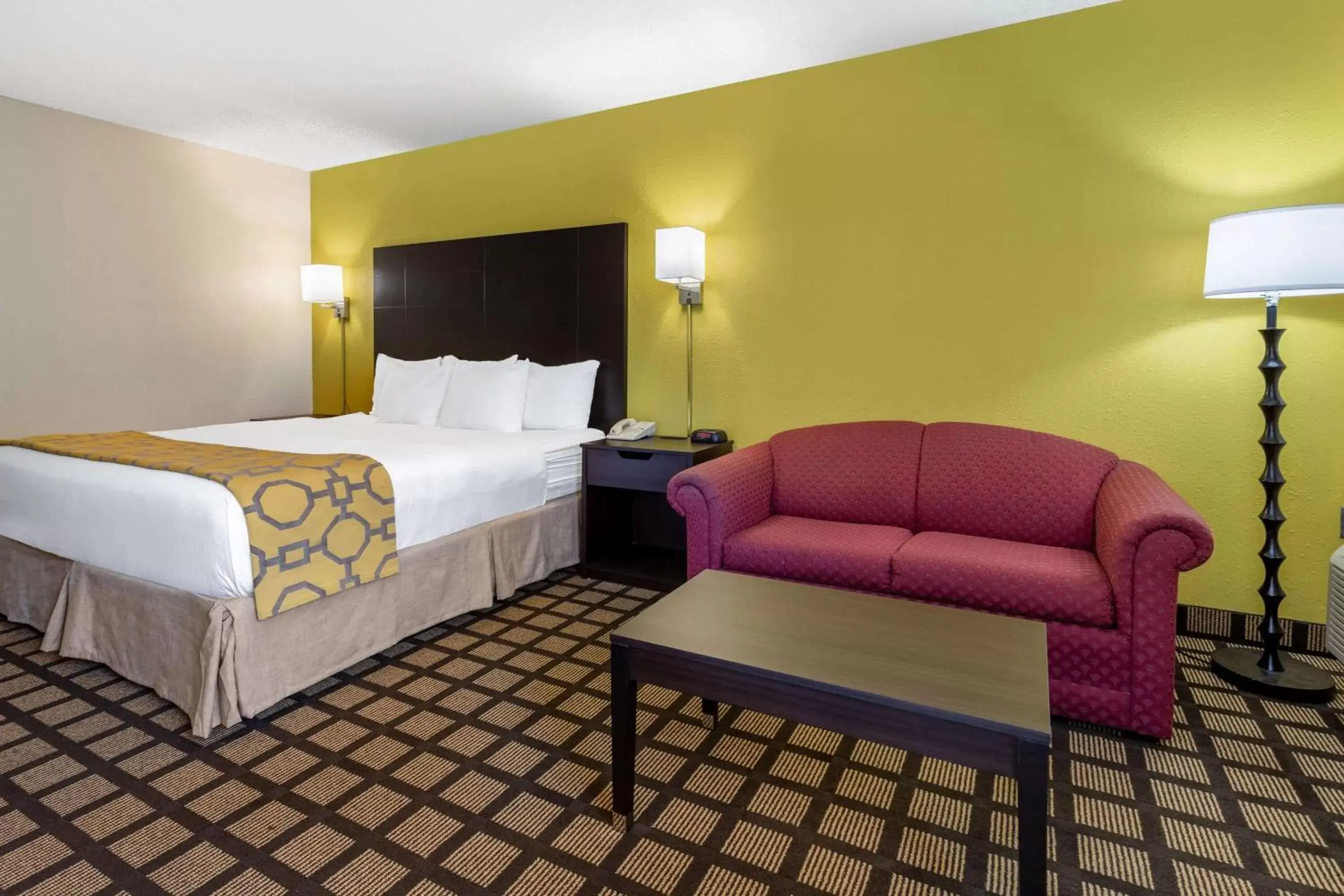 Photo of the whole room, Bed in Baymont by Wyndham Queensbury/Lake George Photo of the whole room, Bed in Baymont by Wyndham Queensbury/Lake George