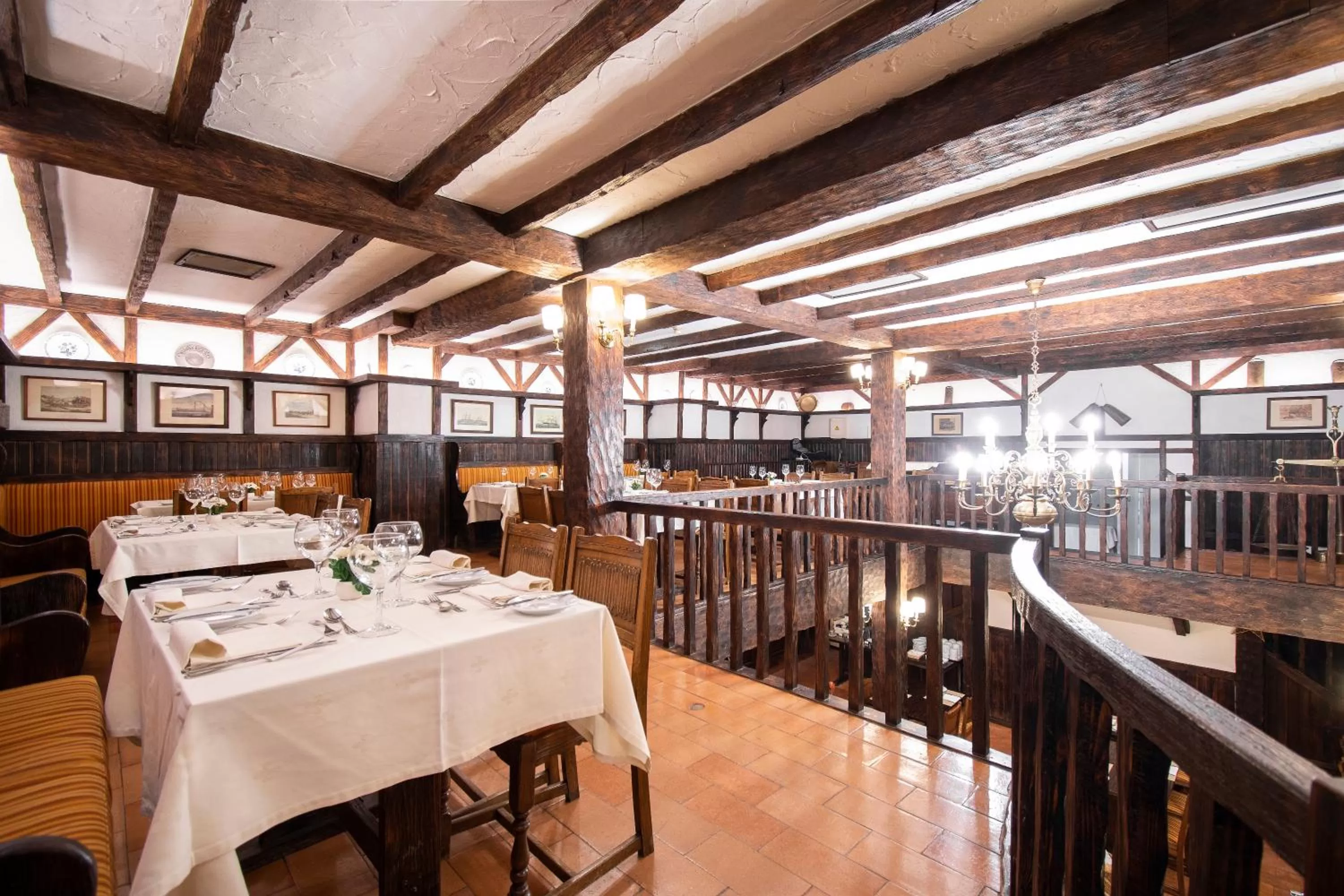 Restaurant/places to eat in SANA Rex Hotel