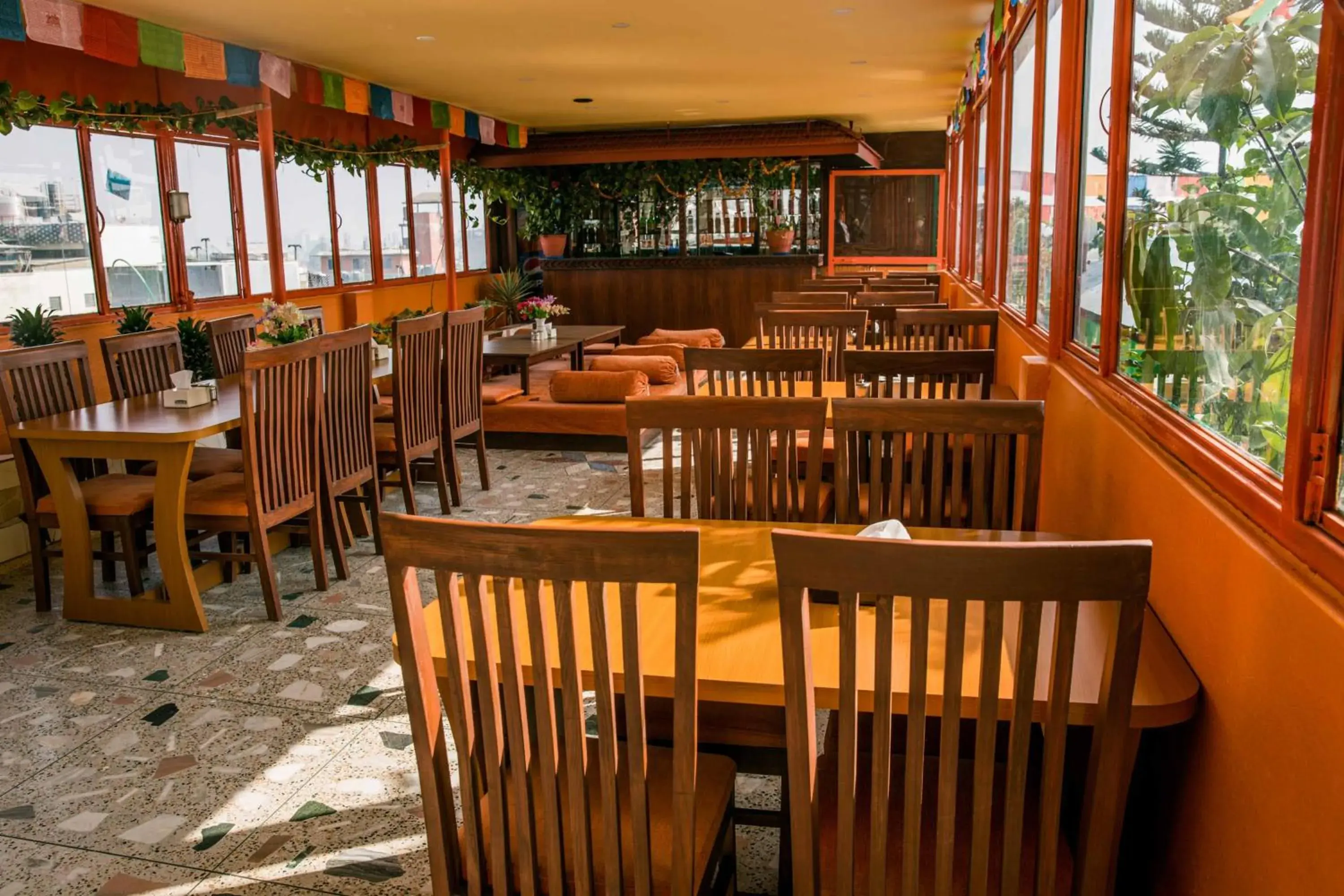 Restaurant/Places to Eat in Hotel Nepalaya