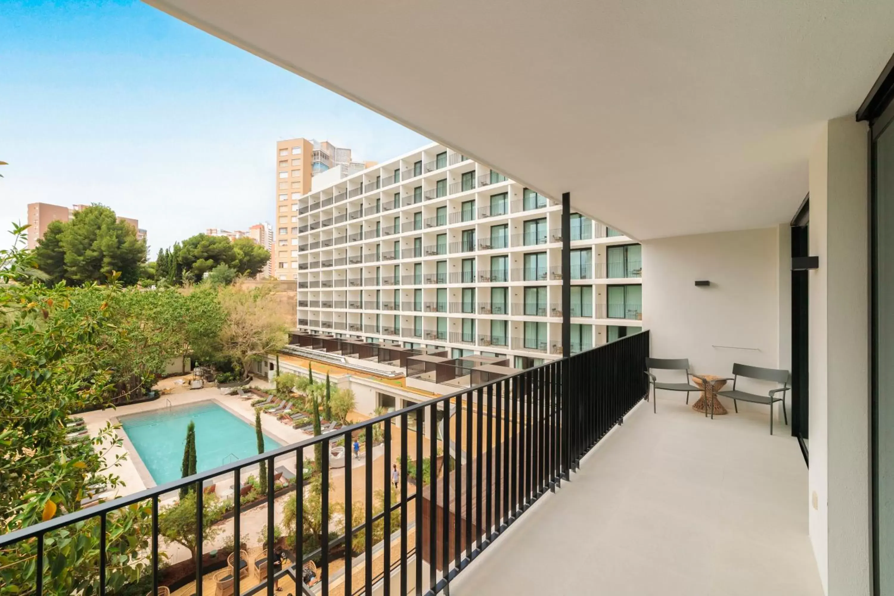 Balcony/Terrace, Pool View in Mercure Benidorm