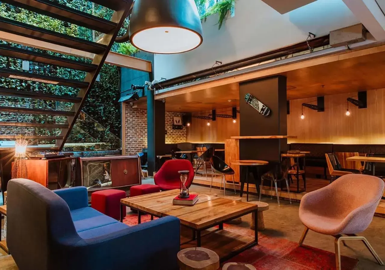 Restaurant/places to eat, Lounge/Bar in The Click Clack Hotel Bogotá