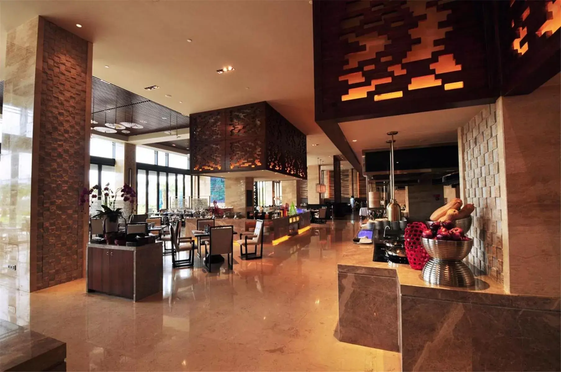 Breakfast, Restaurant/Places to Eat in Crowne Plaza Hailing Island, an IHG Hotel Breakfast, Restaurant/Places to Eat in Crowne Plaza Hailing Island, an IHG Hotel