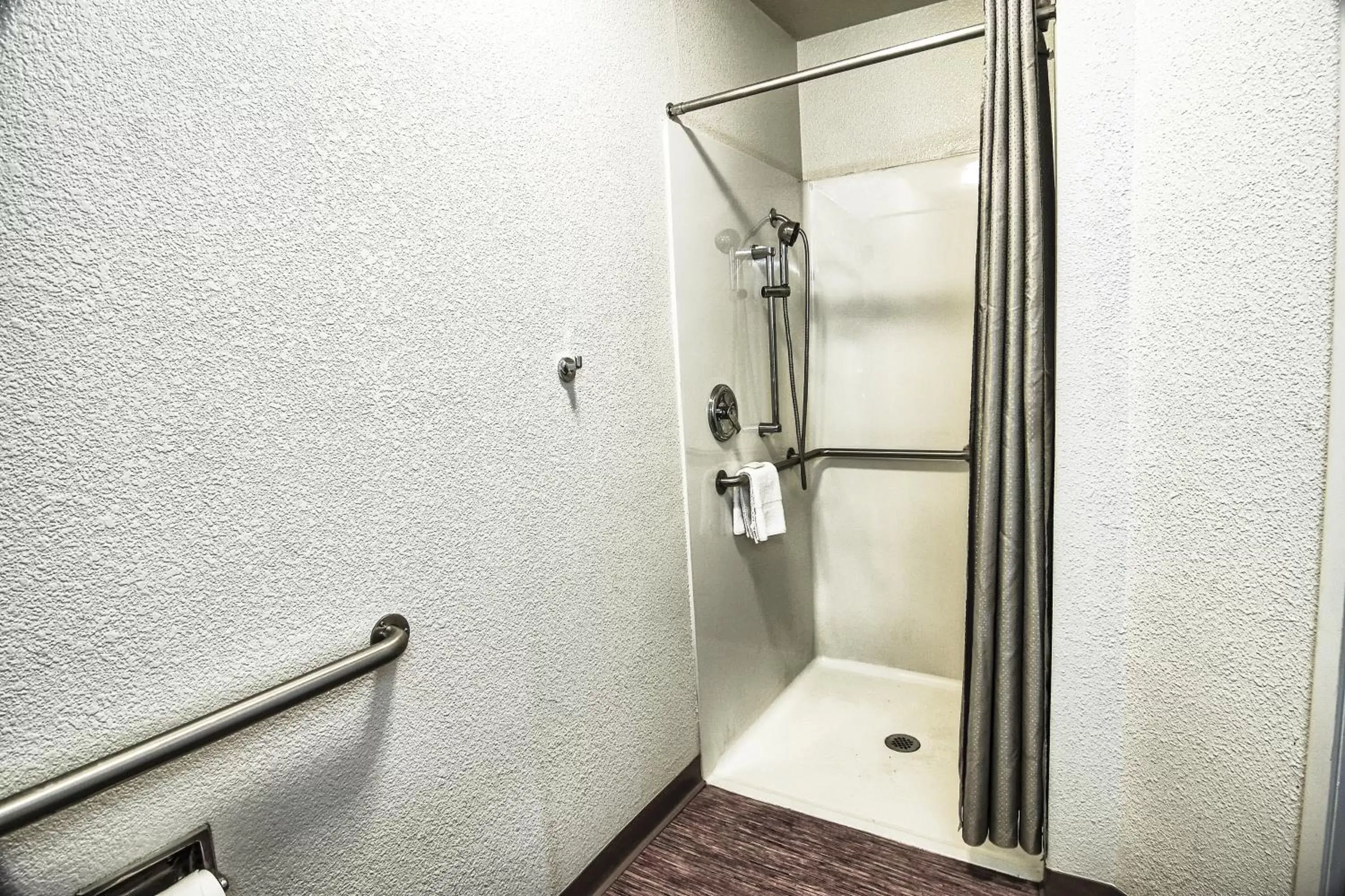 Bathroom in Motel 6-Coeur D'Alene, ID