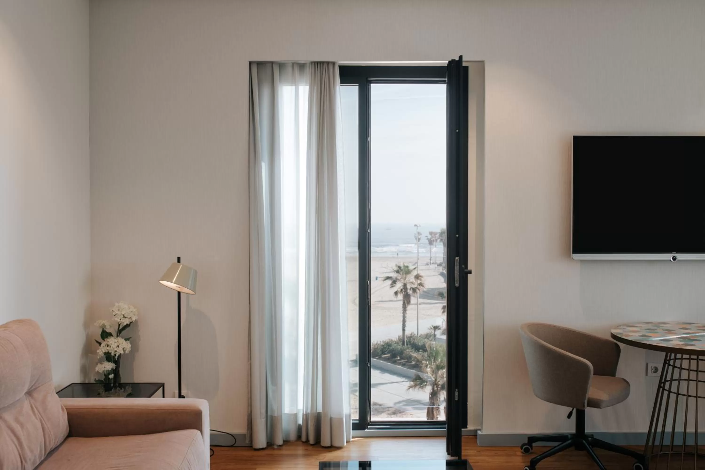 TV and multimedia in Hotel Neptuno Playa & Spa