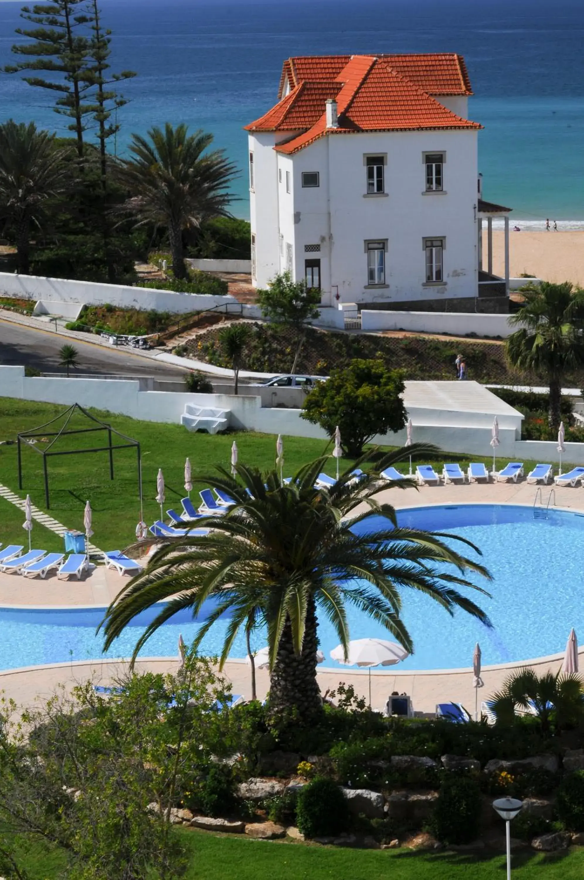 Swimming pool in INATEL Albufeira Swimming pool in INATEL Albufeira