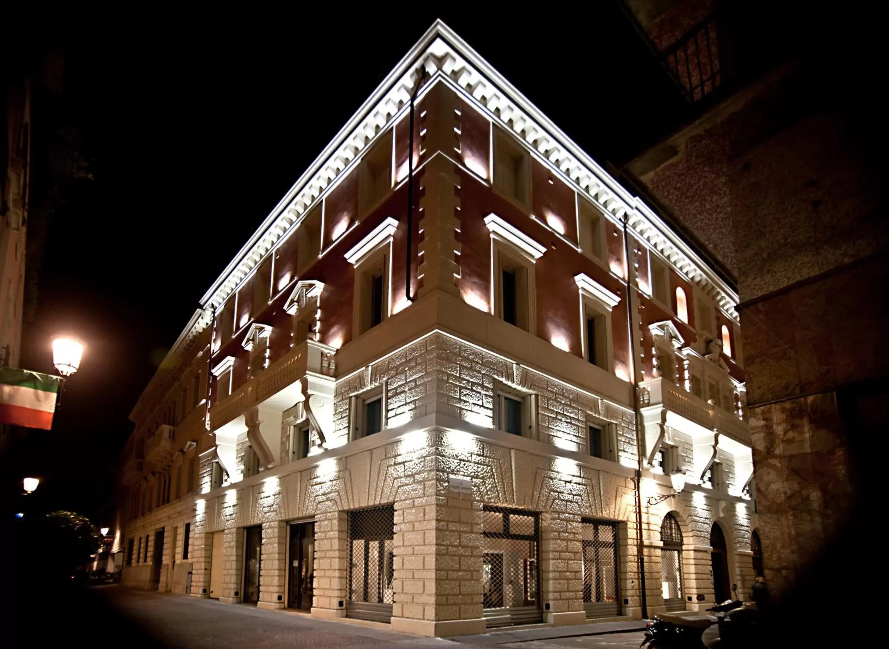 Facade/entrance, Property Building in Le Camp Suite & Spa