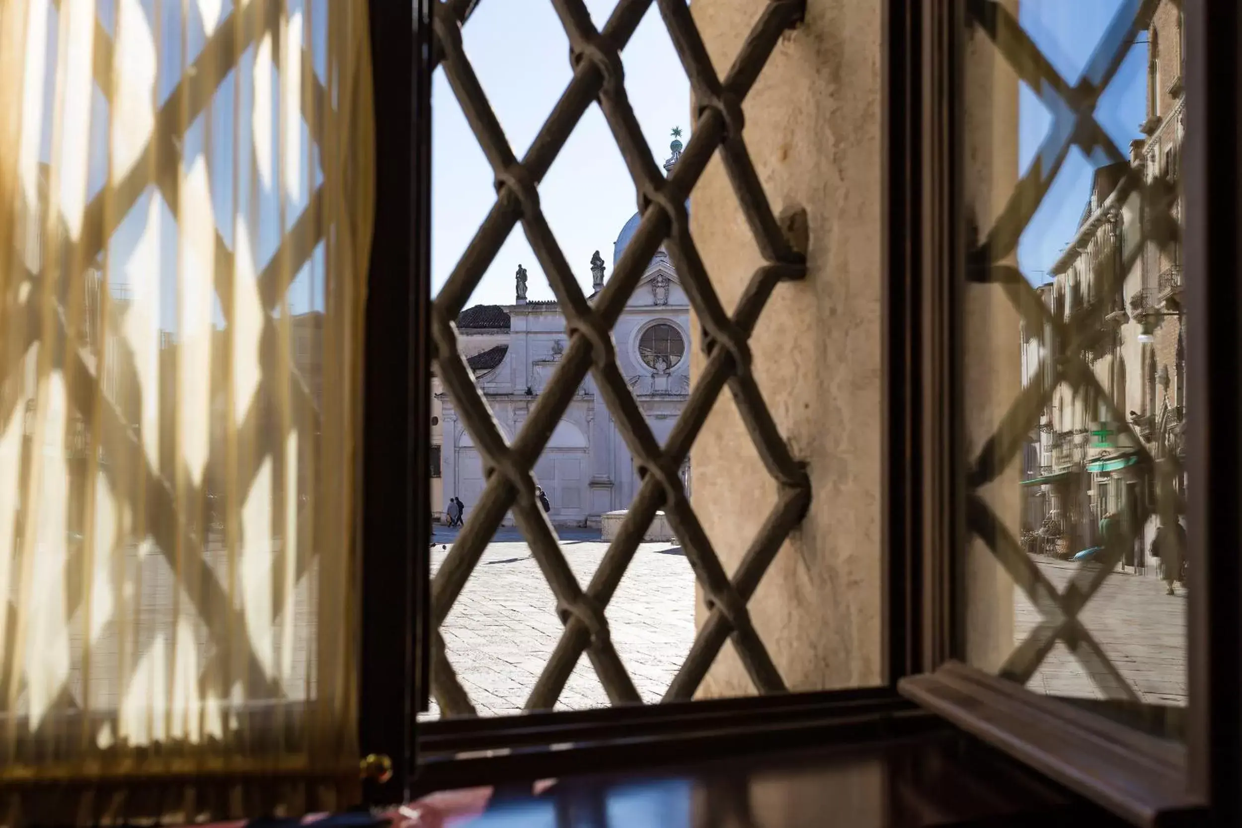 Decorative detail in Ruzzini Palace Hotel